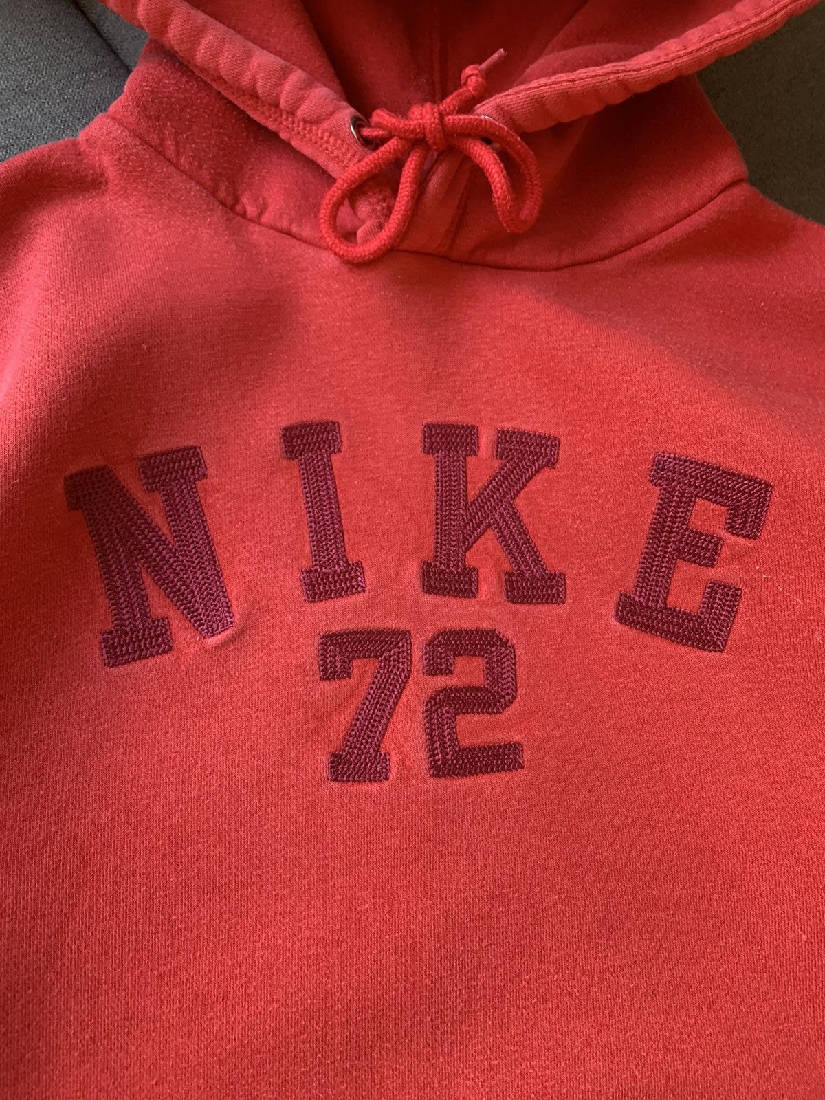 Nike Vintage Nike Spell Out Y2K Hoodie streetwear Size US S / EU 44-46 / 1 - 4 Thumbnail