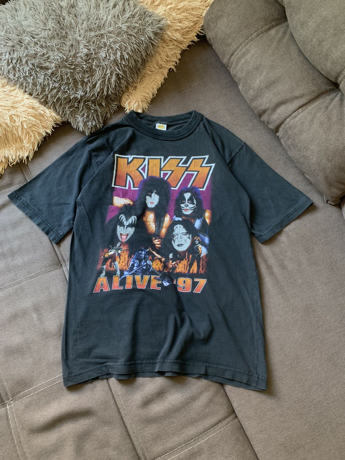Band Tees Vintage Kiss Alive Worldwide Tour T Shirt 90s 96 97 Size US L / EU 52-54 / 3 - 1 Thumbnail