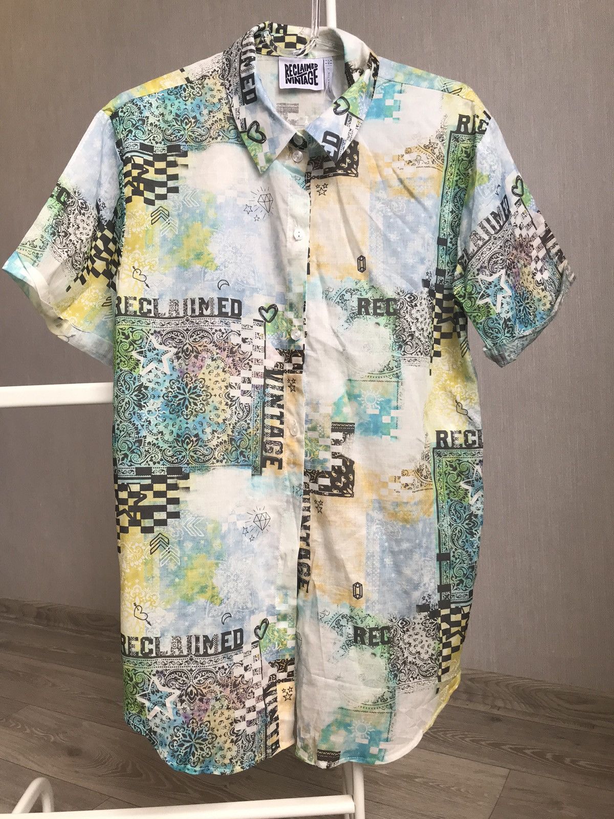 Vintage Reclaimed Vintage SS Hawaiian shirt size M Size XS / US 0-2 / IT 36-38 - 4 Thumbnail