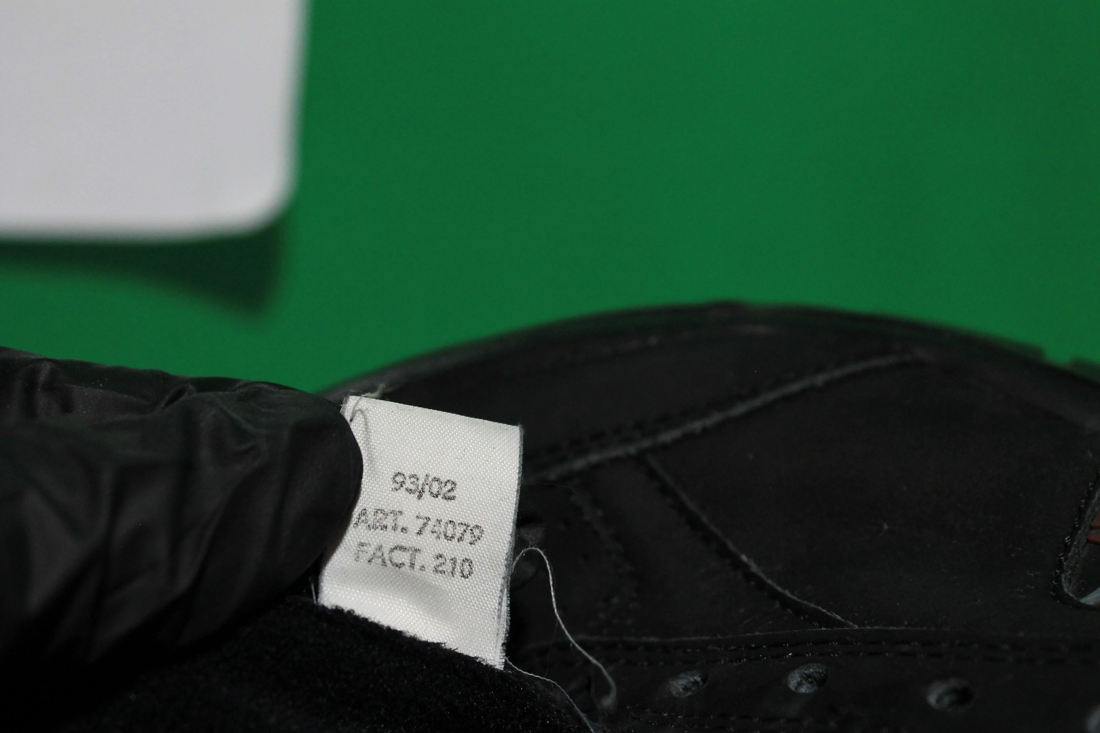 Adidas × Vintage Vintage Adidas shoes vintage 1993 Very Rare Size US 9 / EU 42 - 13 Thumbnail