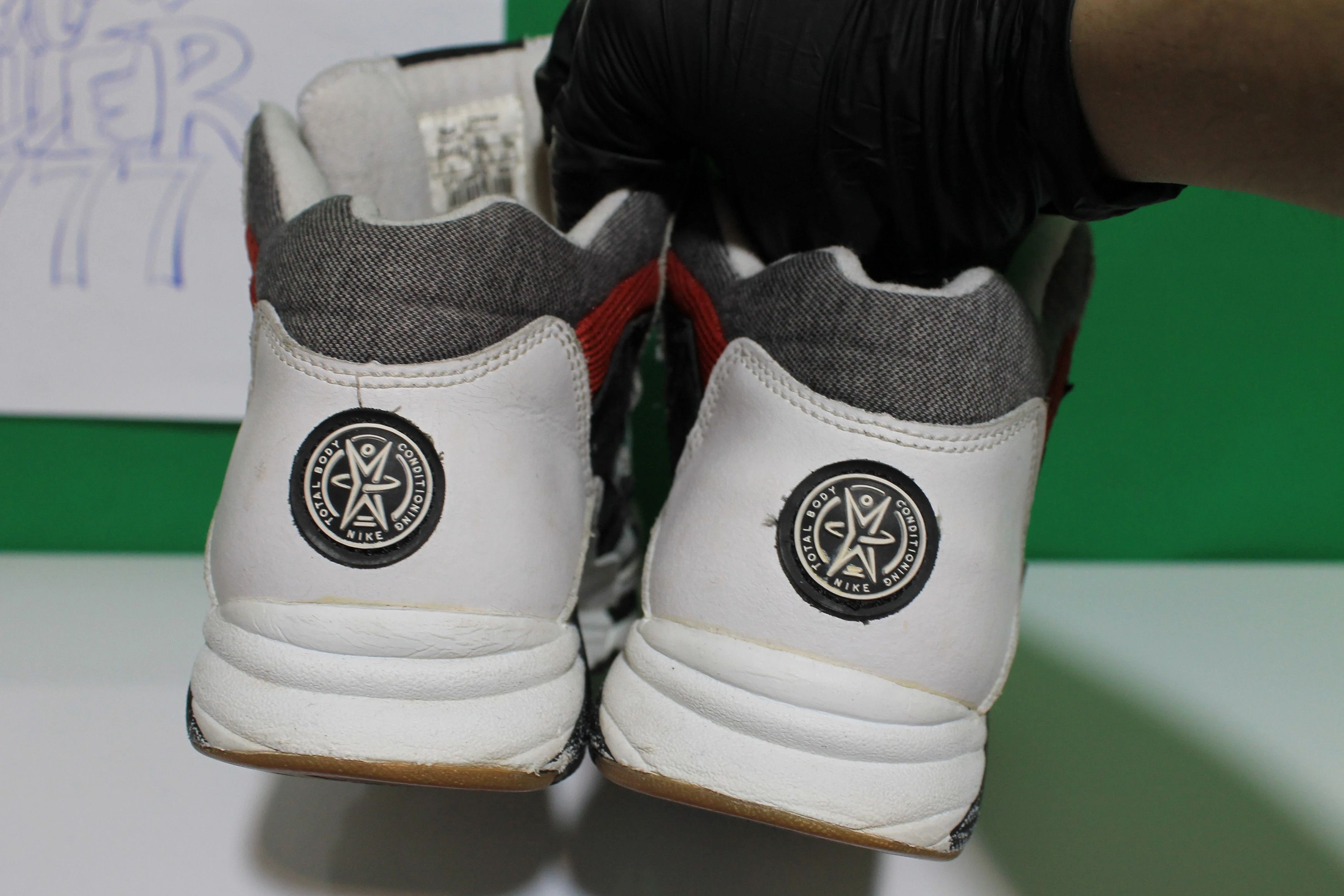 Nike × Nike ACG × Vintage Vintage 90s Nike Air Total Body Conditioning High Top Size US 6 / EU 39 - 4 Thumbnail