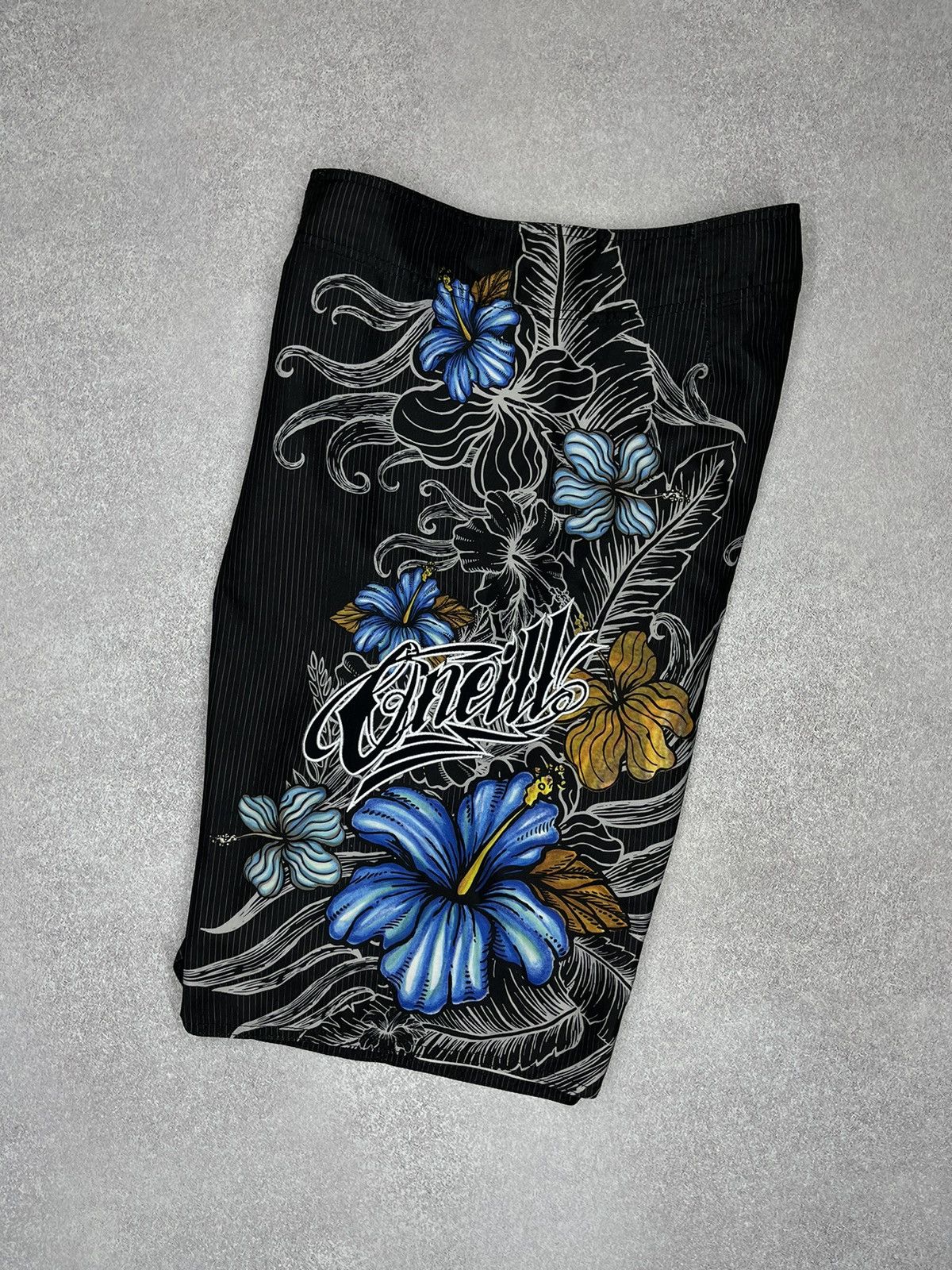 O'Neill × Vintage Oneill Surfwear Shorts Steep Print Size US 36 / EU 52 - 1 Thumbnail
