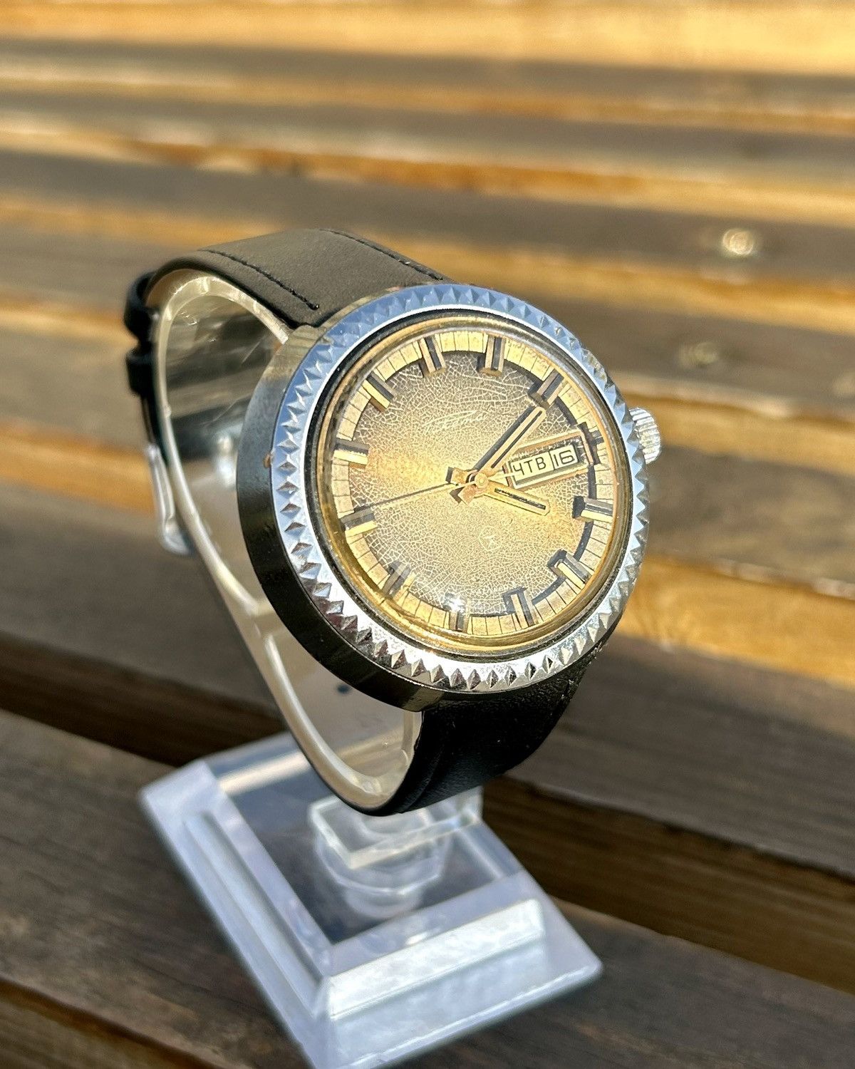 Vintage Vintage Rare Soviet Mechanical Watch Raketa Puck USSR 1980s Size ONE SIZE - 9 Thumbnail
