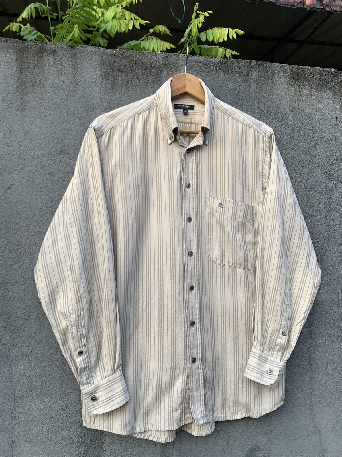 Burberry BURBERRY LONDON BUTTON DOWN SHIRTS Size US M / EU 48-50 / 2 - 3 Thumbnail