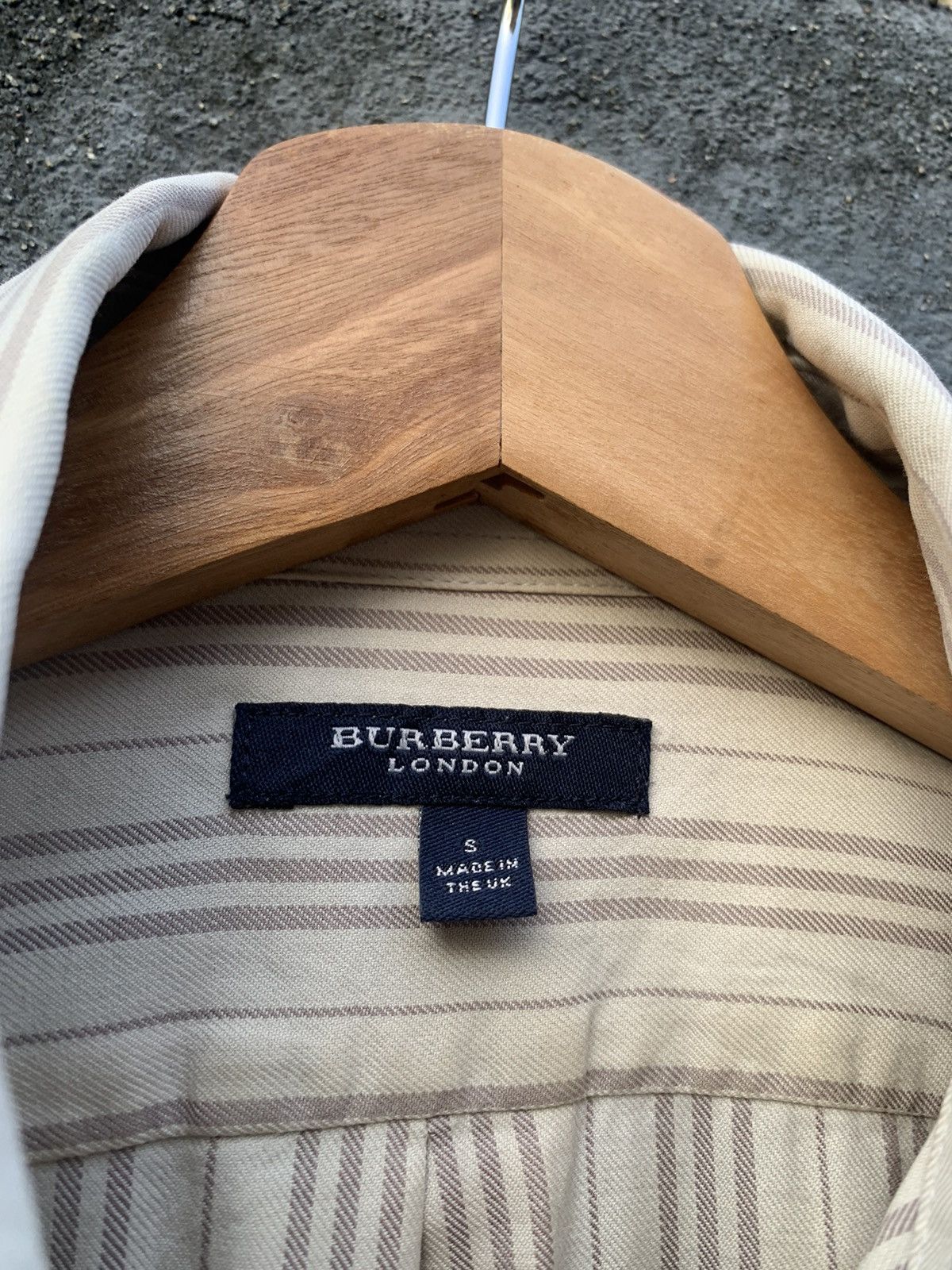 Burberry BURBERRY LONDON BUTTON DOWN SHIRTS Size US M / EU 48-50 / 2 - 10 Thumbnail