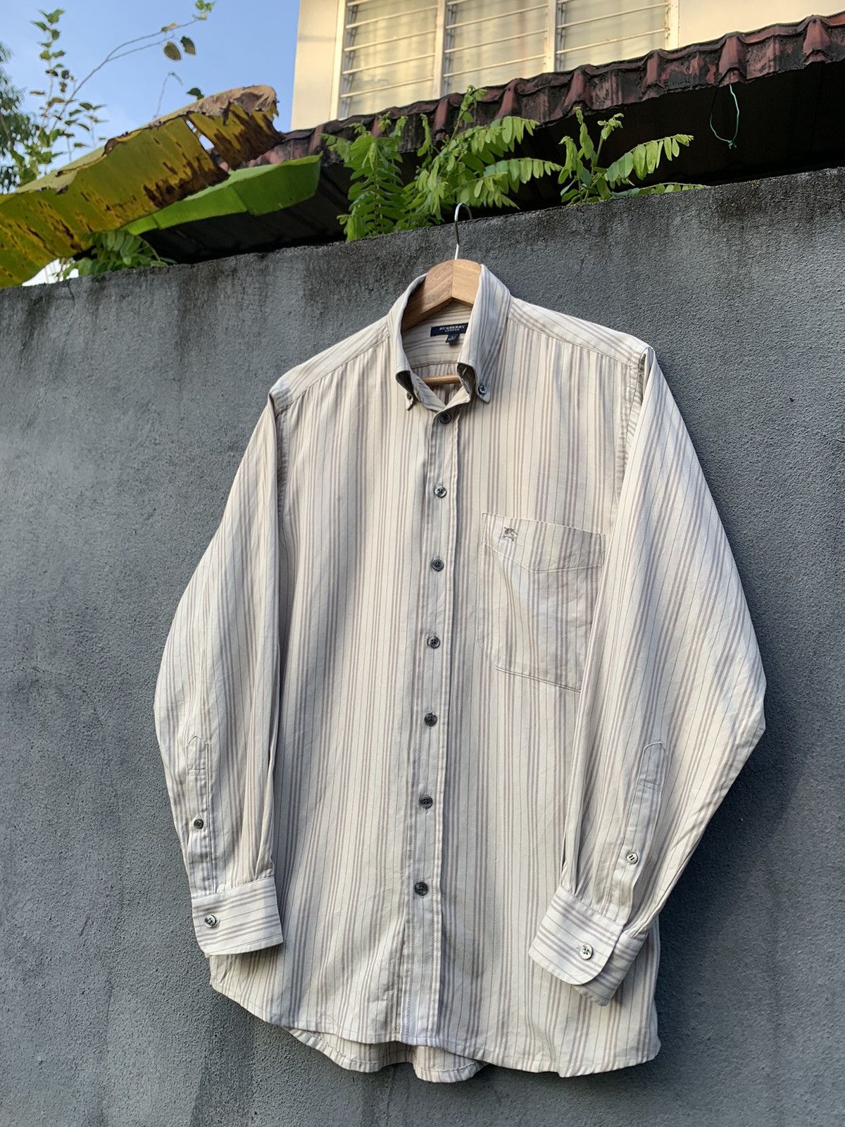 Burberry BURBERRY LONDON BUTTON DOWN SHIRTS Size US M / EU 48-50 / 2 - 5 Thumbnail