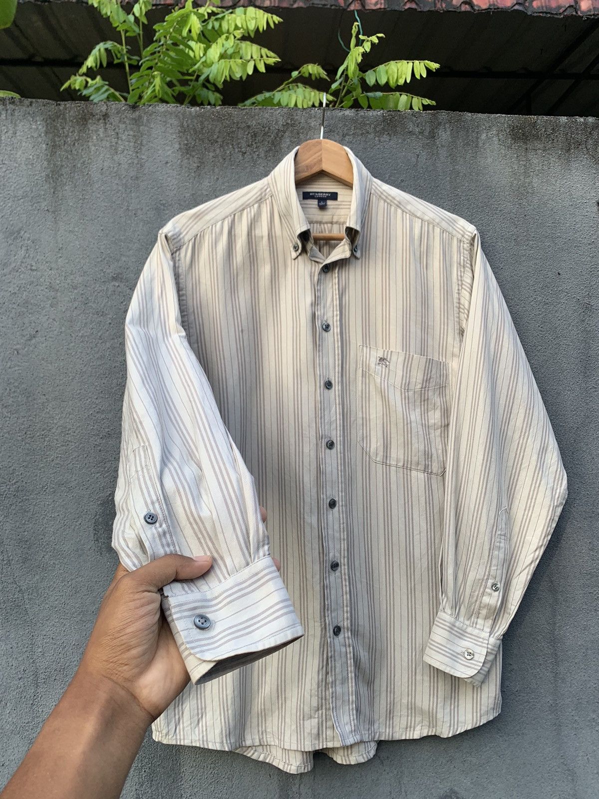 Burberry BURBERRY LONDON BUTTON DOWN SHIRTS Size US M / EU 48-50 / 2 - 7 Thumbnail