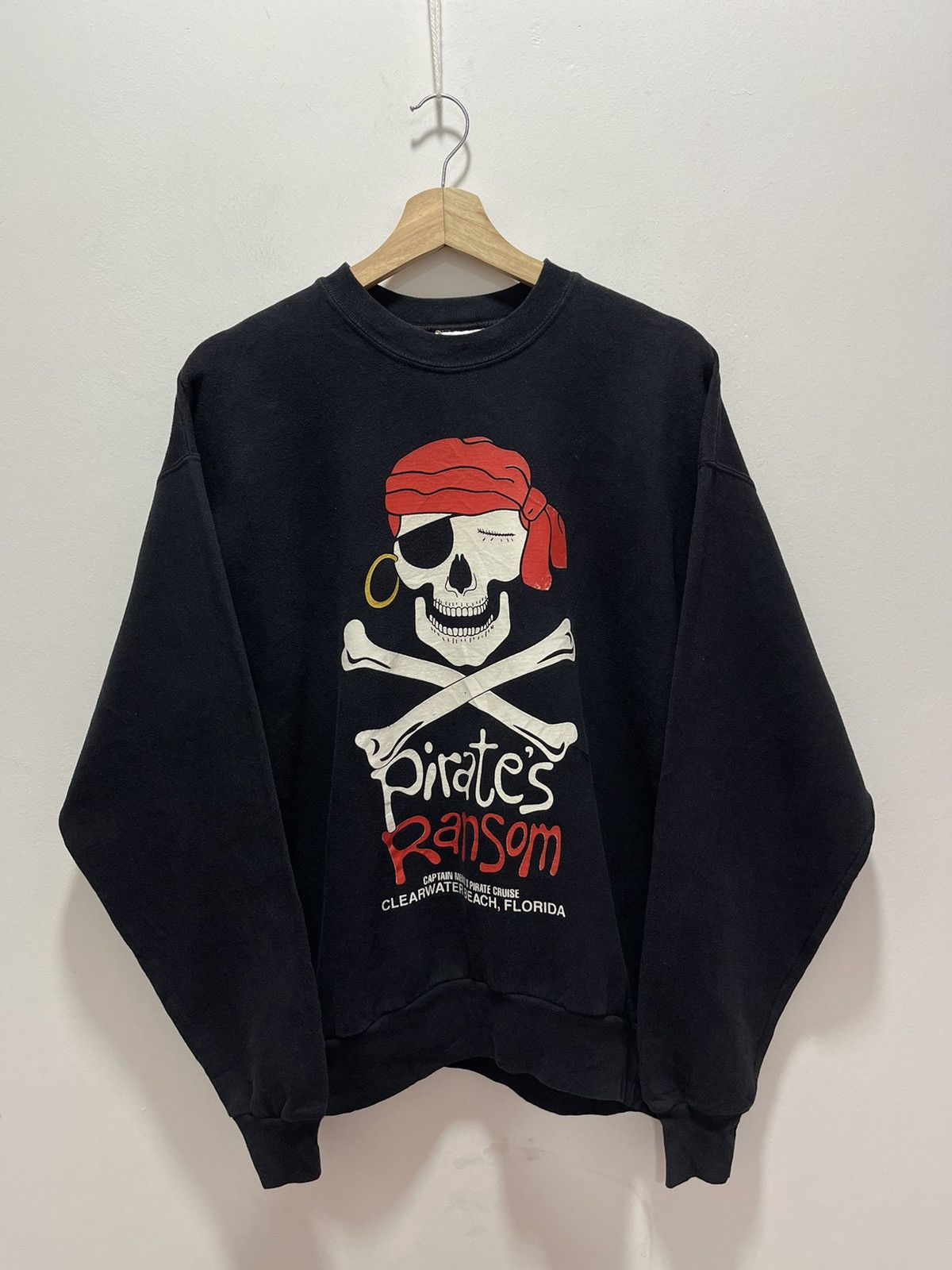 CAPTAIN PIRATES CRUISE SKULL BIG LOGO PRINTED SWEATSHIRT