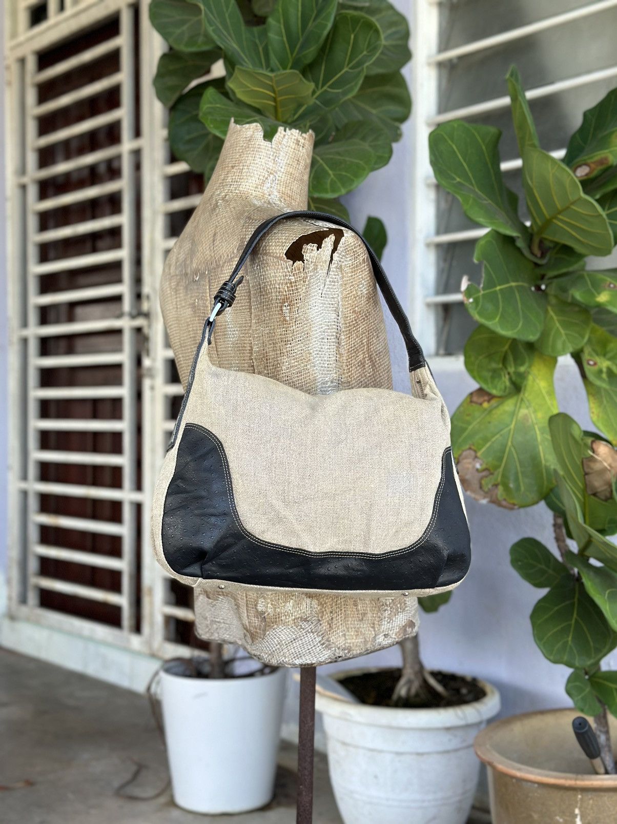 Very Issey Miyake Shoulder Bag in White, Women's