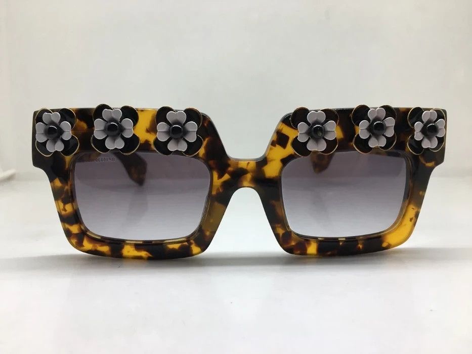 image of Prada Spr 25P Poeme Sunglasses Tokyo Tortoise W/ Flowers in Tokyo Tortoise/Havana, Women's