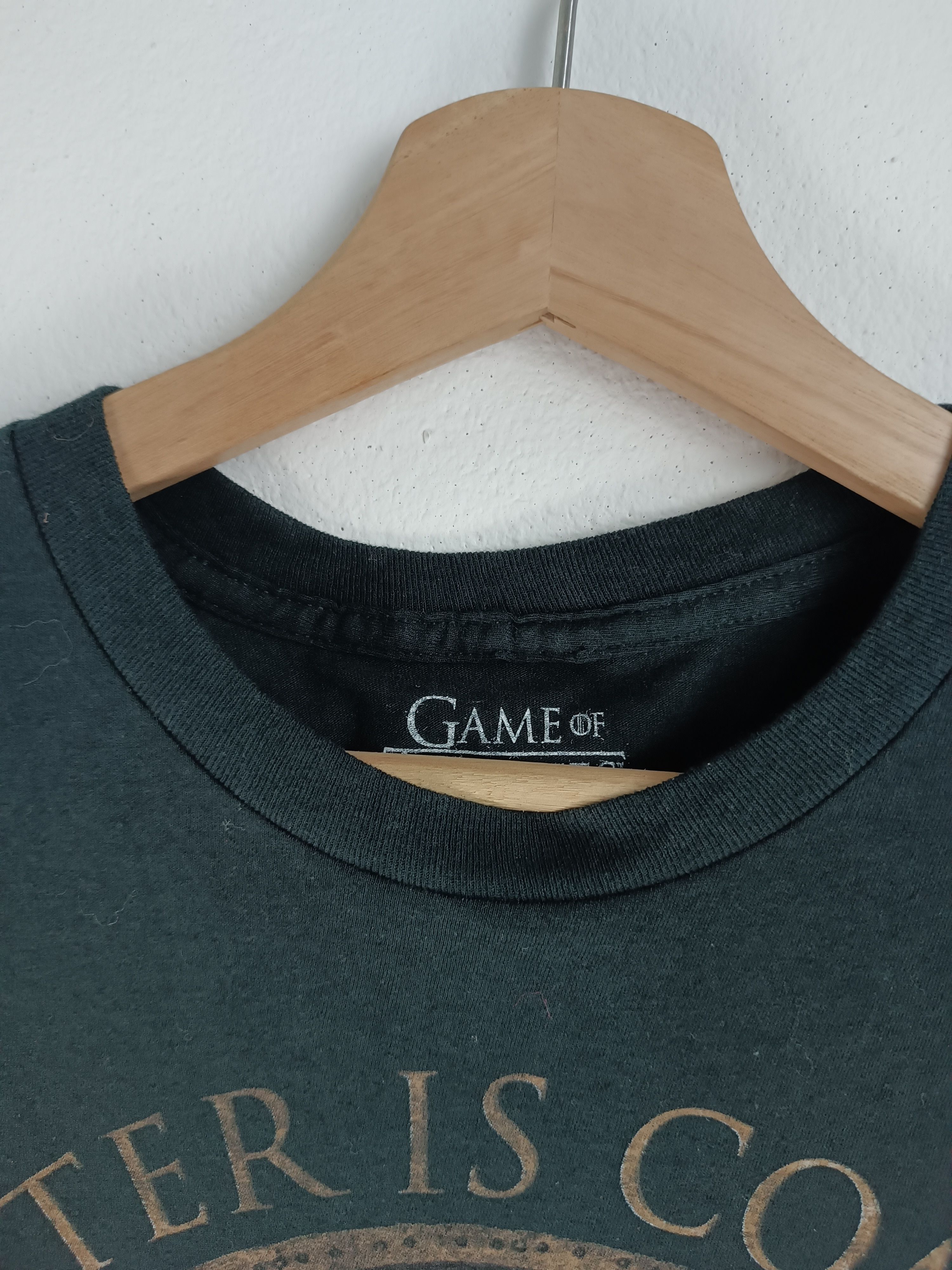 Vintage GAME OF THRONES HBO PROMO TEE lannister medieval dragon Size US L / EU 52-54 / 3 - 8 Thumbnail