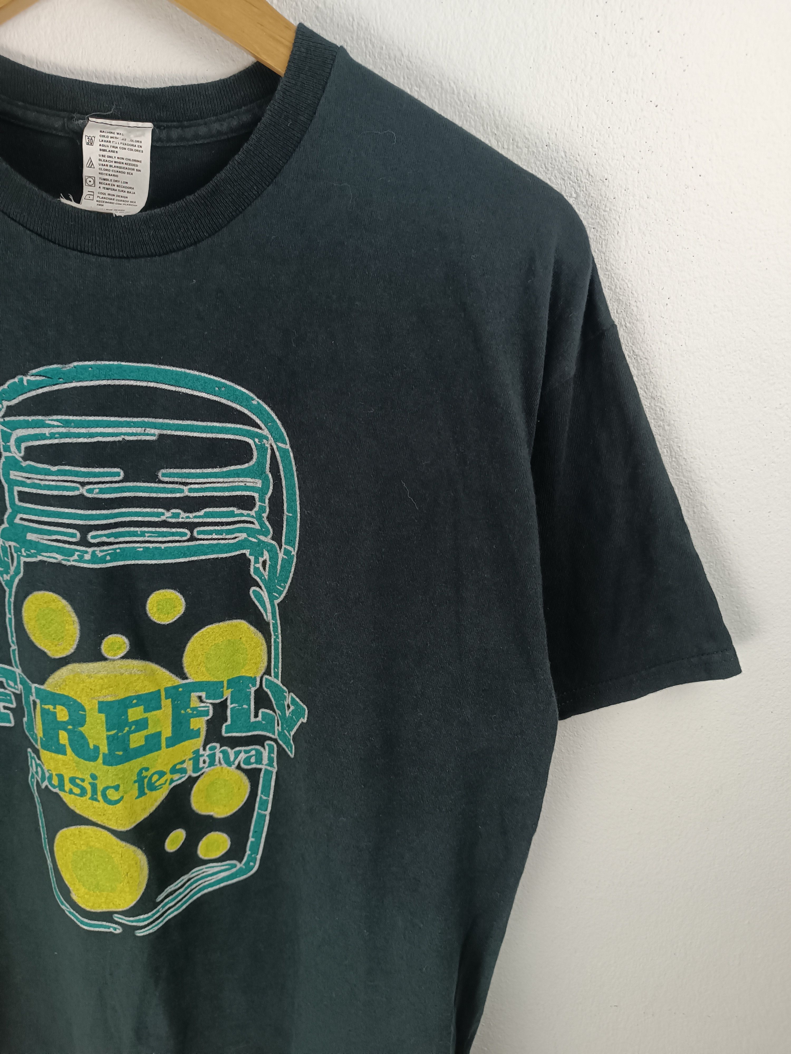 Band Tees VINTAGE FIREFLY 2015 MUSIC FESTIVAL (coachella lollapalooza) Size US L / EU 52-54 / 3 - 6 Thumbnail