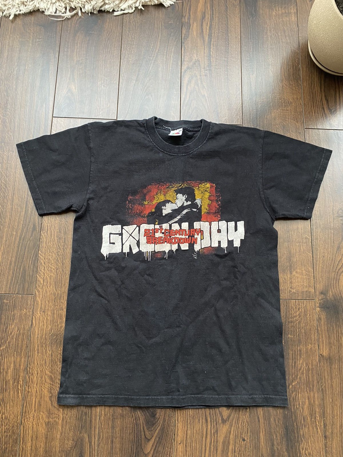 Band Tees Vintage 2000s Green Day 21st Century Breakdown Faded T Shirt Size US M / EU 48-50 / 2 - 2 Thumbnail