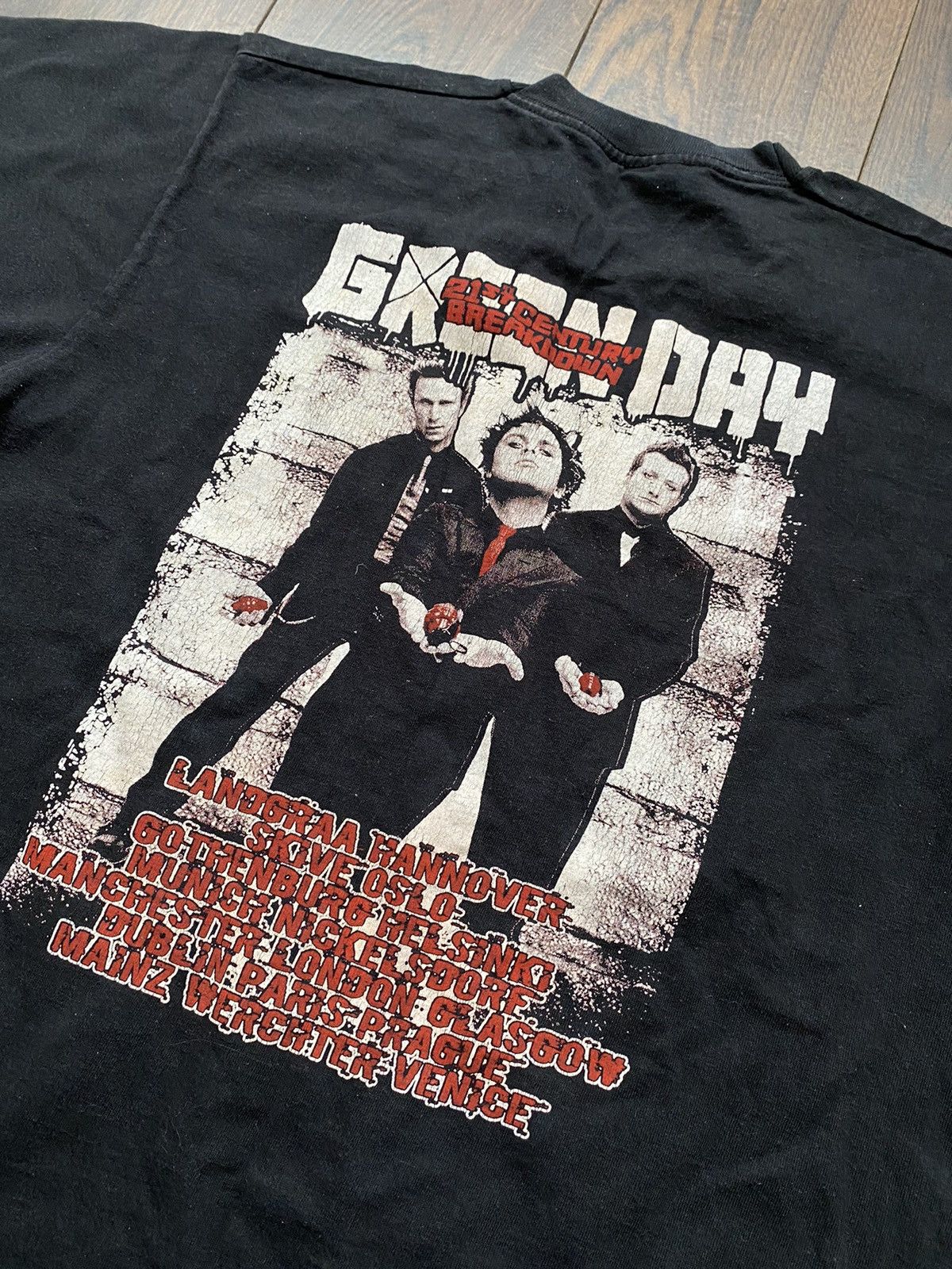 Band Tees Vintage 2000s Green Day 21st Century Breakdown Faded T Shirt Size US M / EU 48-50 / 2 - 6 Thumbnail