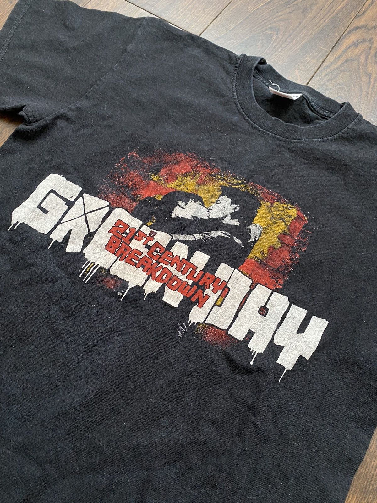 Band Tees Vintage 2000s Green Day 21st Century Breakdown Faded T Shirt Size US M / EU 48-50 / 2 - 3 Thumbnail