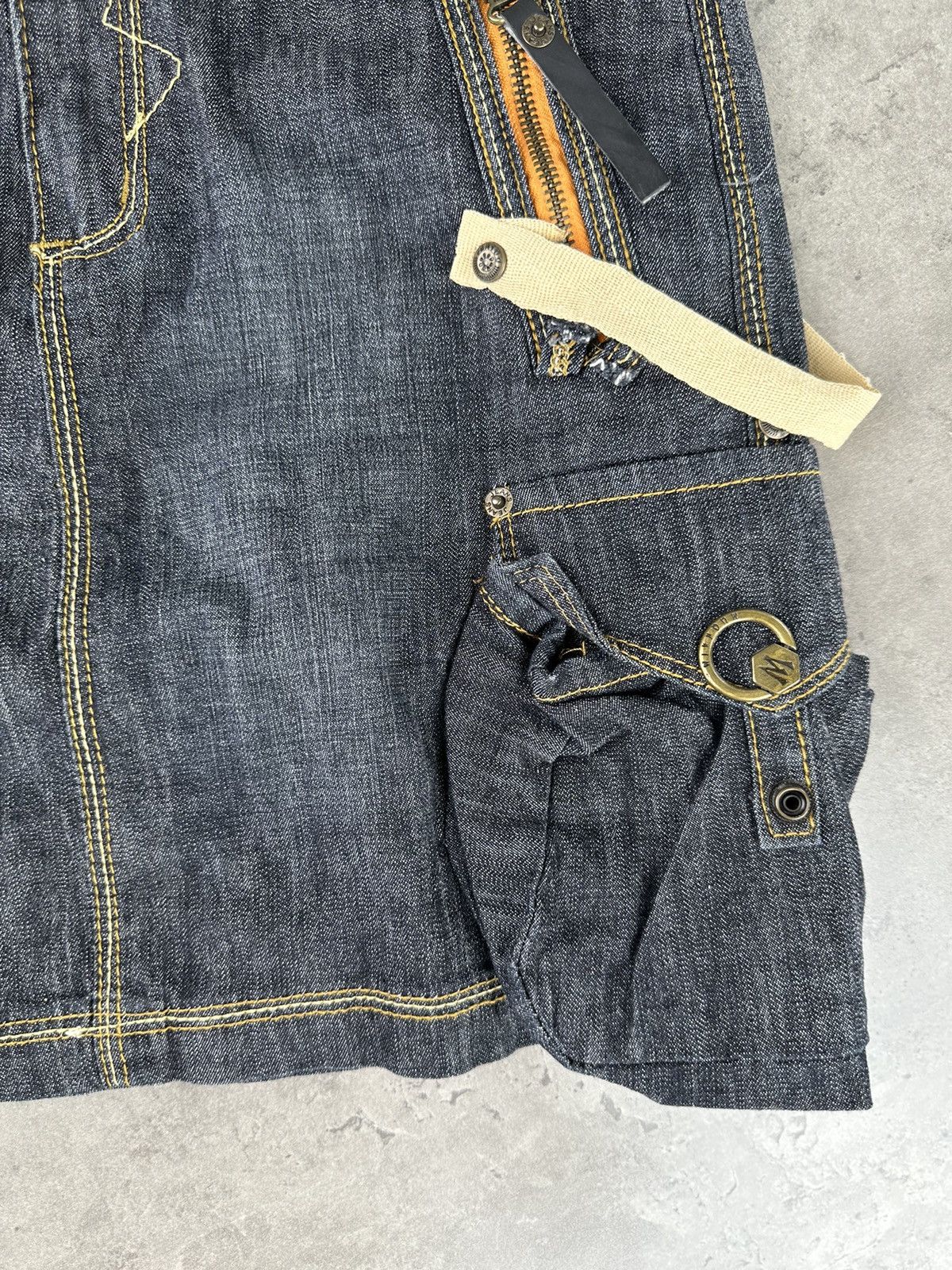 Japanese Brand Cargo Multipocket Bondage Mini Skirt Size 28" / US 6 / IT 42 - 6 Thumbnail