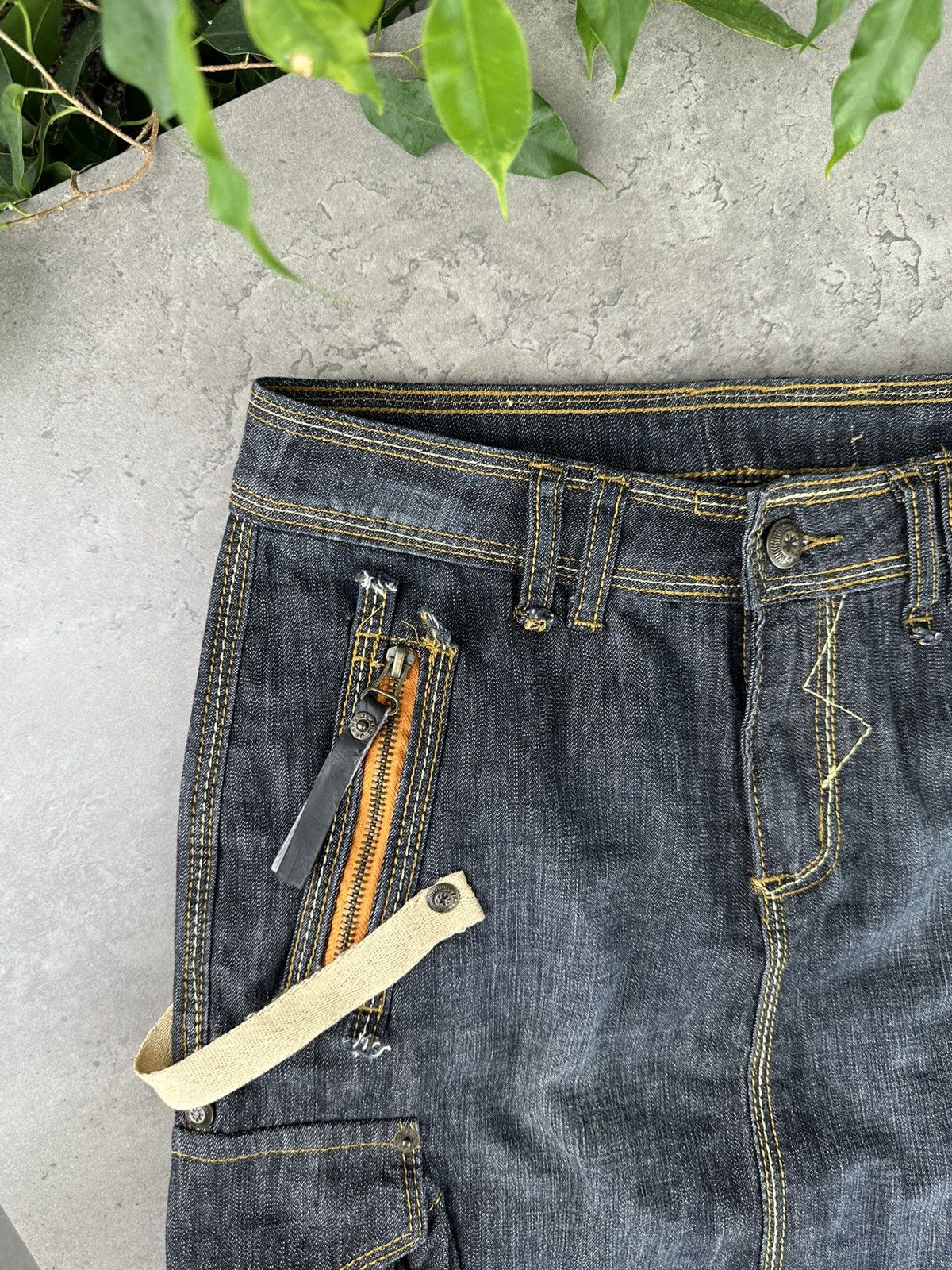 Japanese Brand Cargo Multipocket Bondage Mini Skirt Size 28" / US 6 / IT 42 - 2 Thumbnail