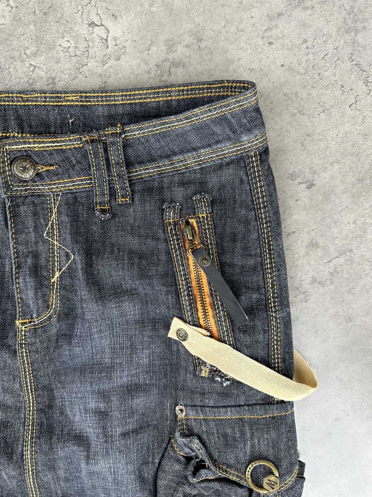 Japanese Brand Cargo Multipocket Bondage Mini Skirt Size 28" / US 6 / IT 42 - 4 Thumbnail