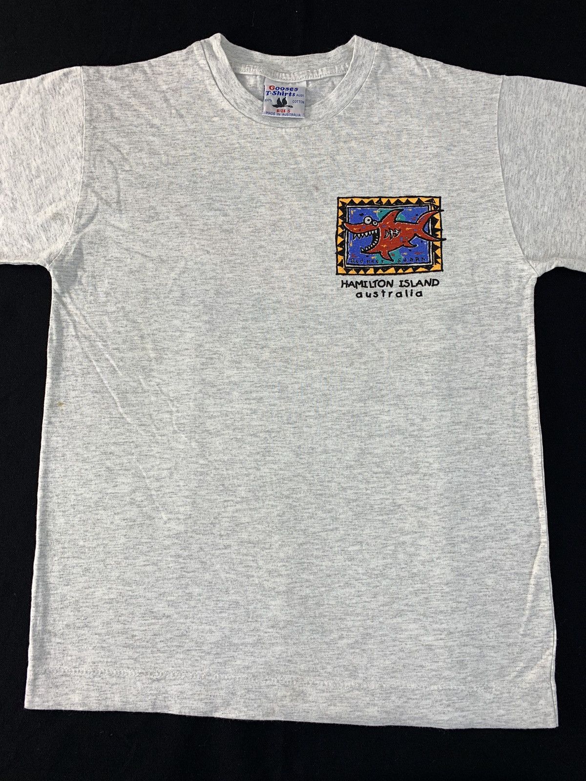 Vintage 90s Red Reef Shark Hamilton Island Australia Big Screen Tee Size US S / EU 44-46 / 1 - 4 Thumbnail