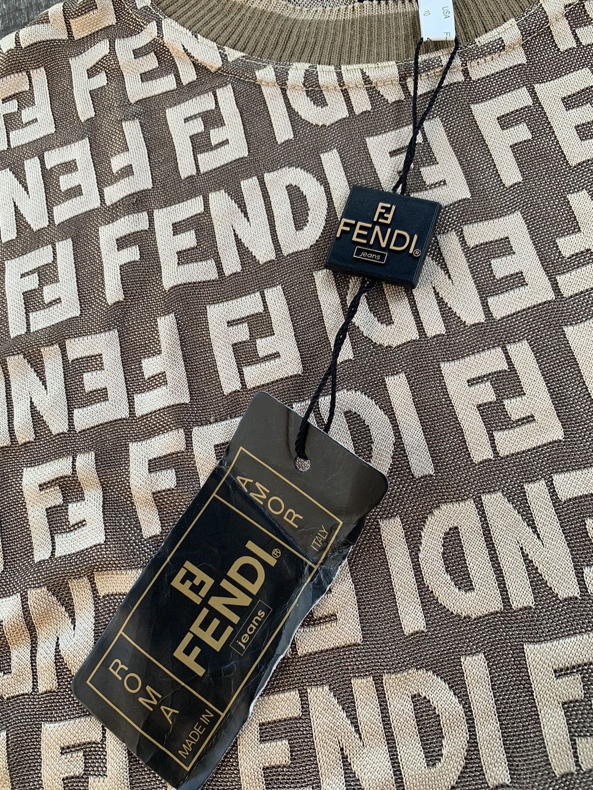 Fendi Fendi crew neck short sleeve monogram nice design Size S / US 4 / IT 40 - 9 Thumbnail