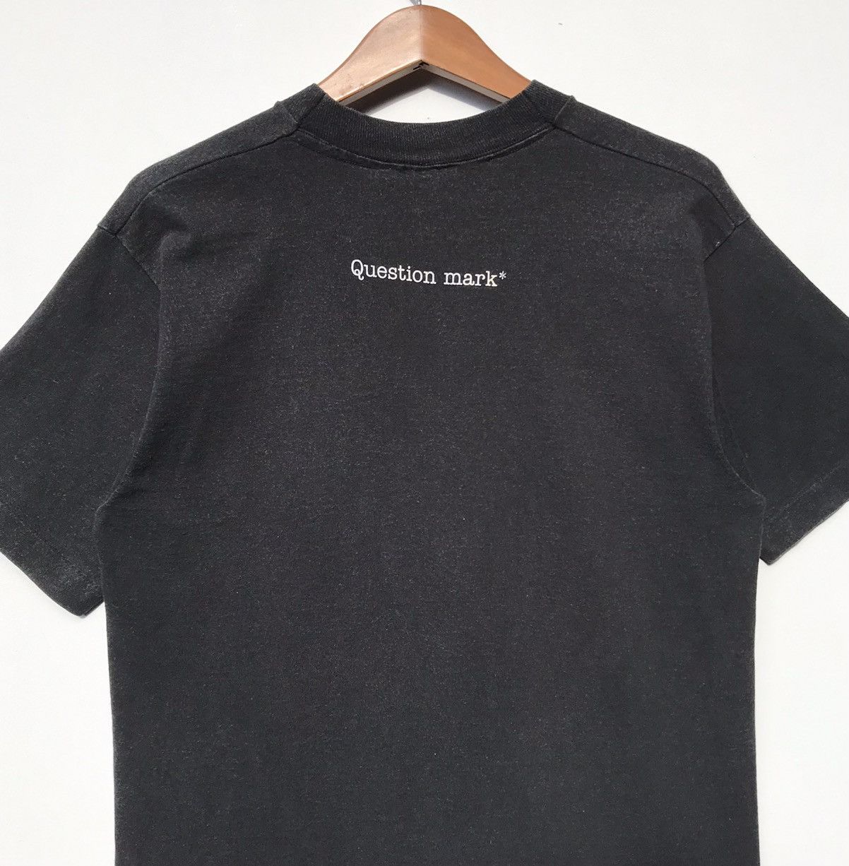Vintage Vintage 90s CG Design 94 Question Mark Tee Sun Faded Size US M / EU 48-50 / 2 - 6 Thumbnail