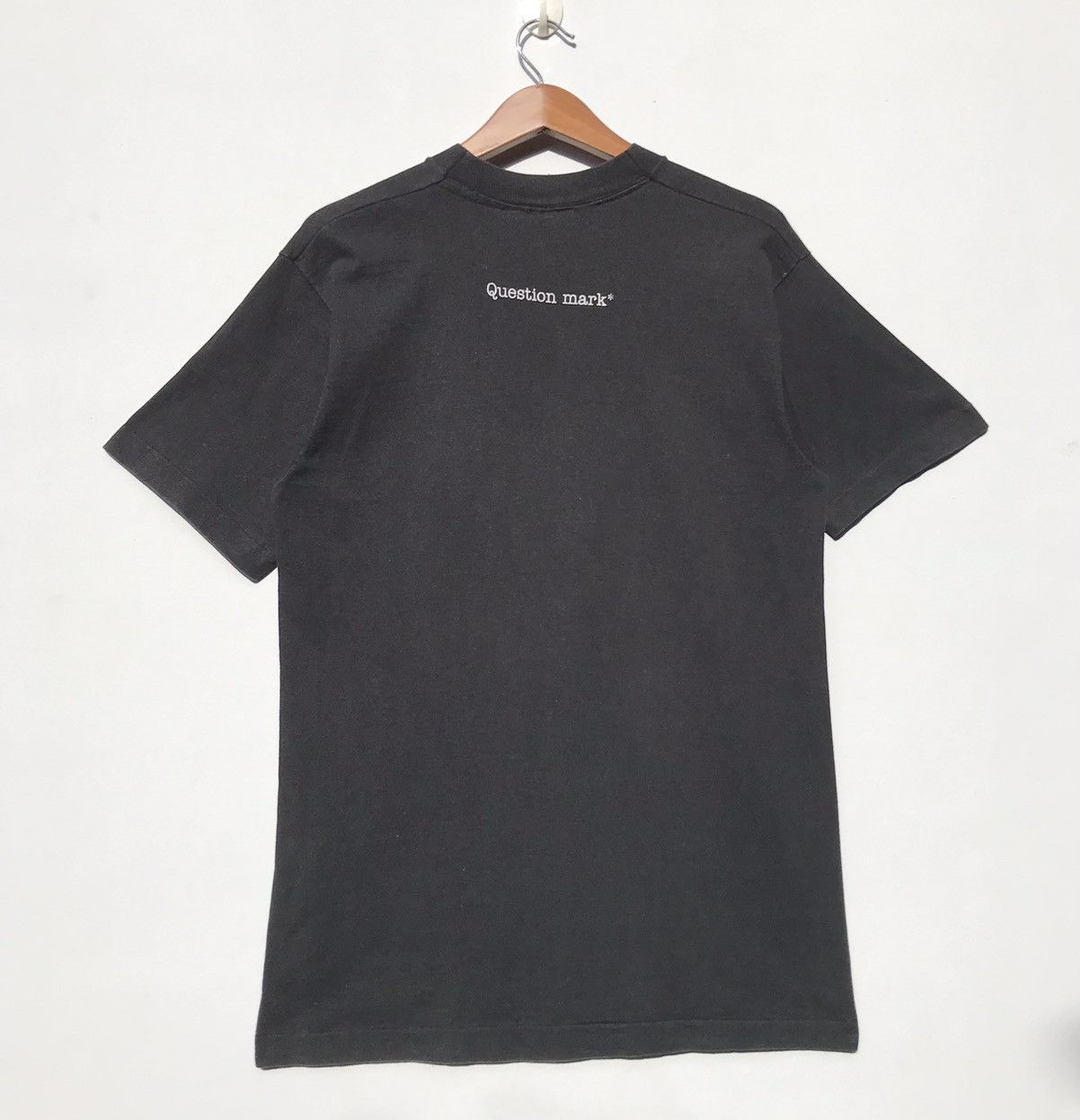 Vintage Vintage 90s CG Design 94 Question Mark Tee Sun Faded Size US M / EU 48-50 / 2 - 2 Thumbnail