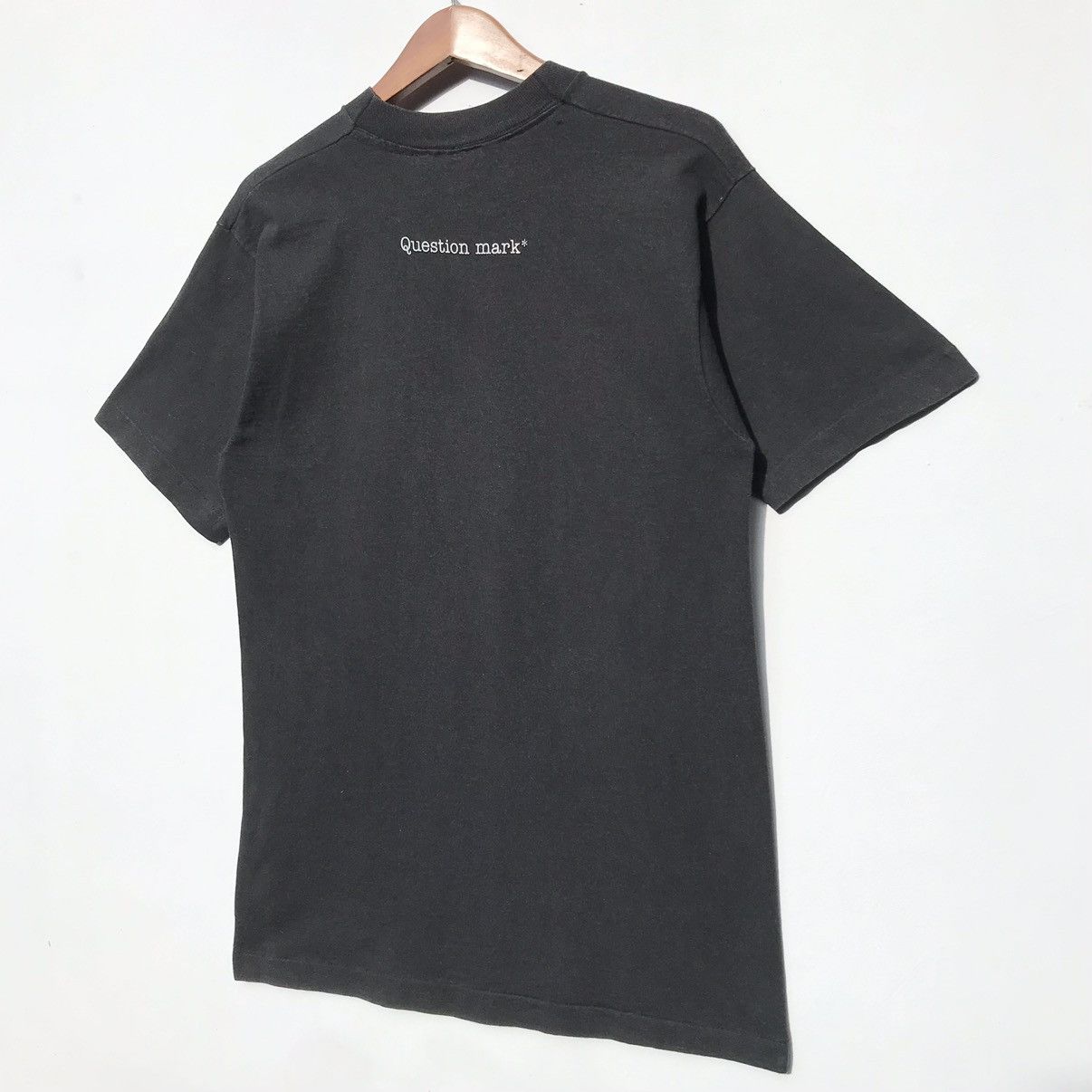 Vintage Vintage 90s CG Design 94 Question Mark Tee Sun Faded Size US M / EU 48-50 / 2 - 4 Thumbnail