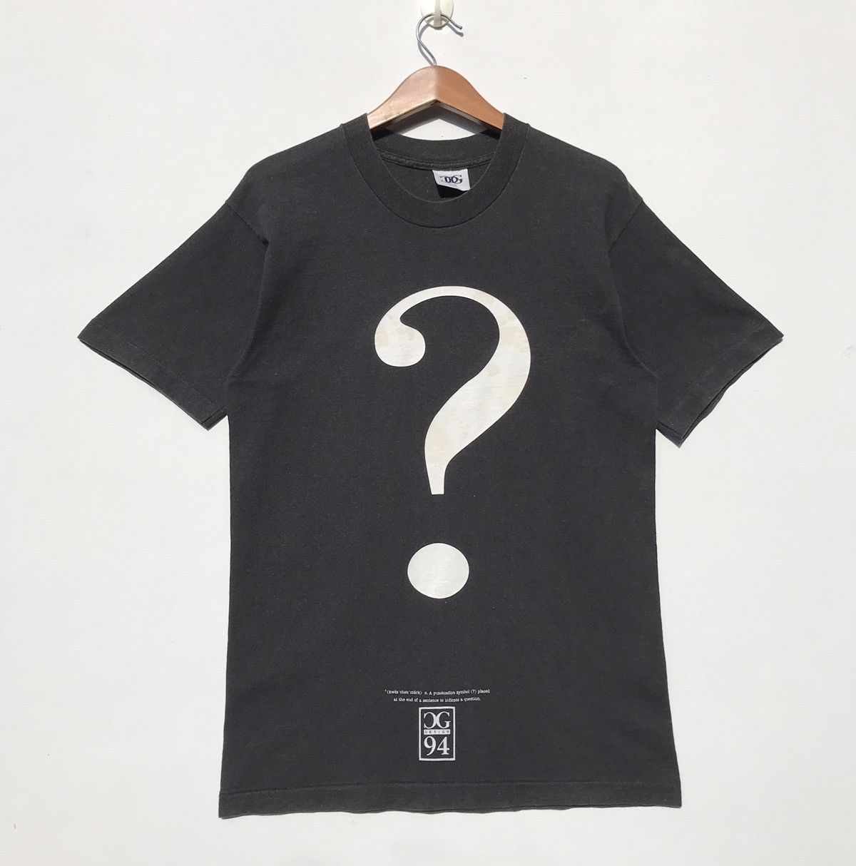 Vintage Vintage 90s CG Design 94 Question Mark Tee Sun Faded Size US M / EU 48-50 / 2 - 1 Thumbnail