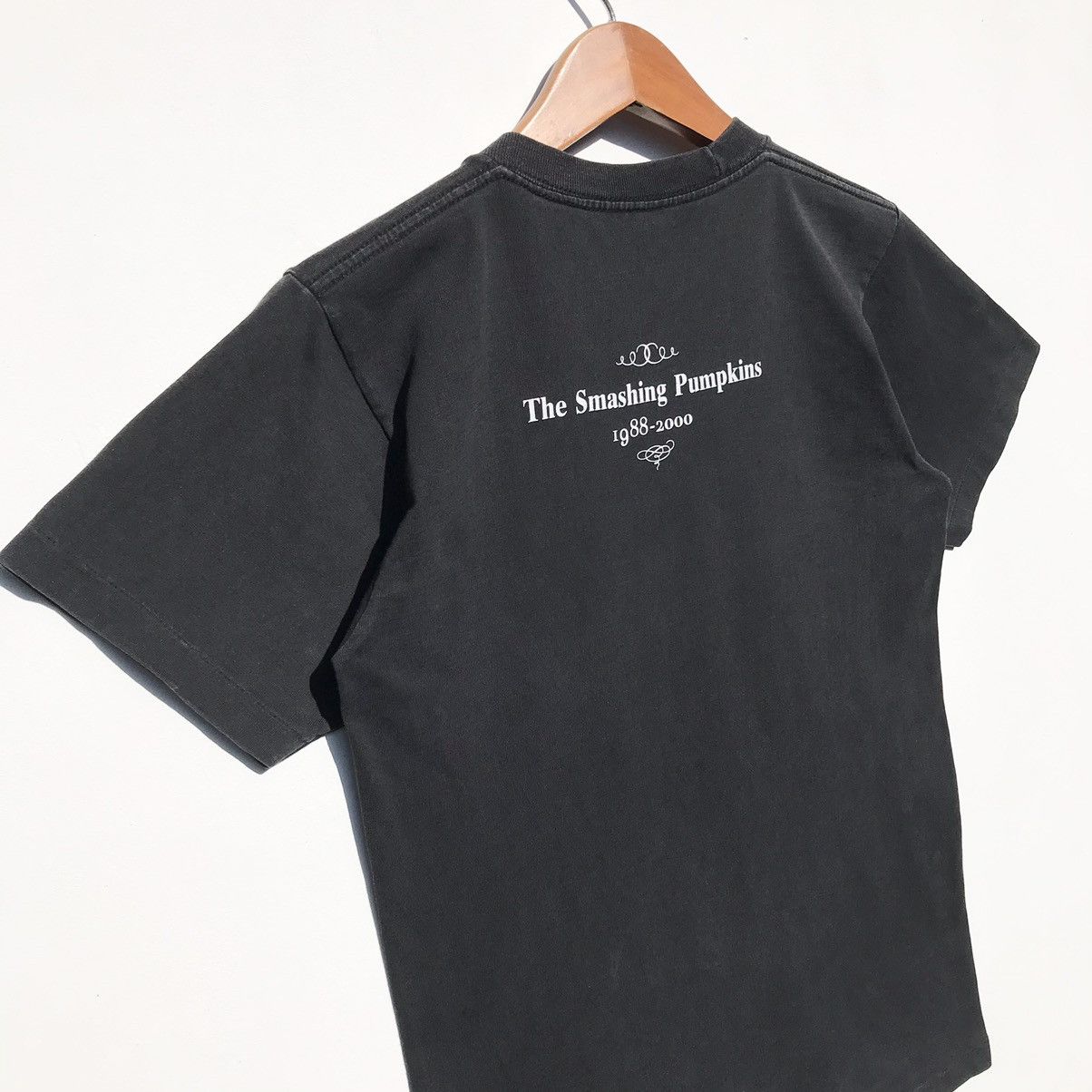 Band Tees Vintage The Smashing Pumpkins Band Tee Bootleg ©️2000 Size US S / EU 44-46 / 1 - 8 Thumbnail