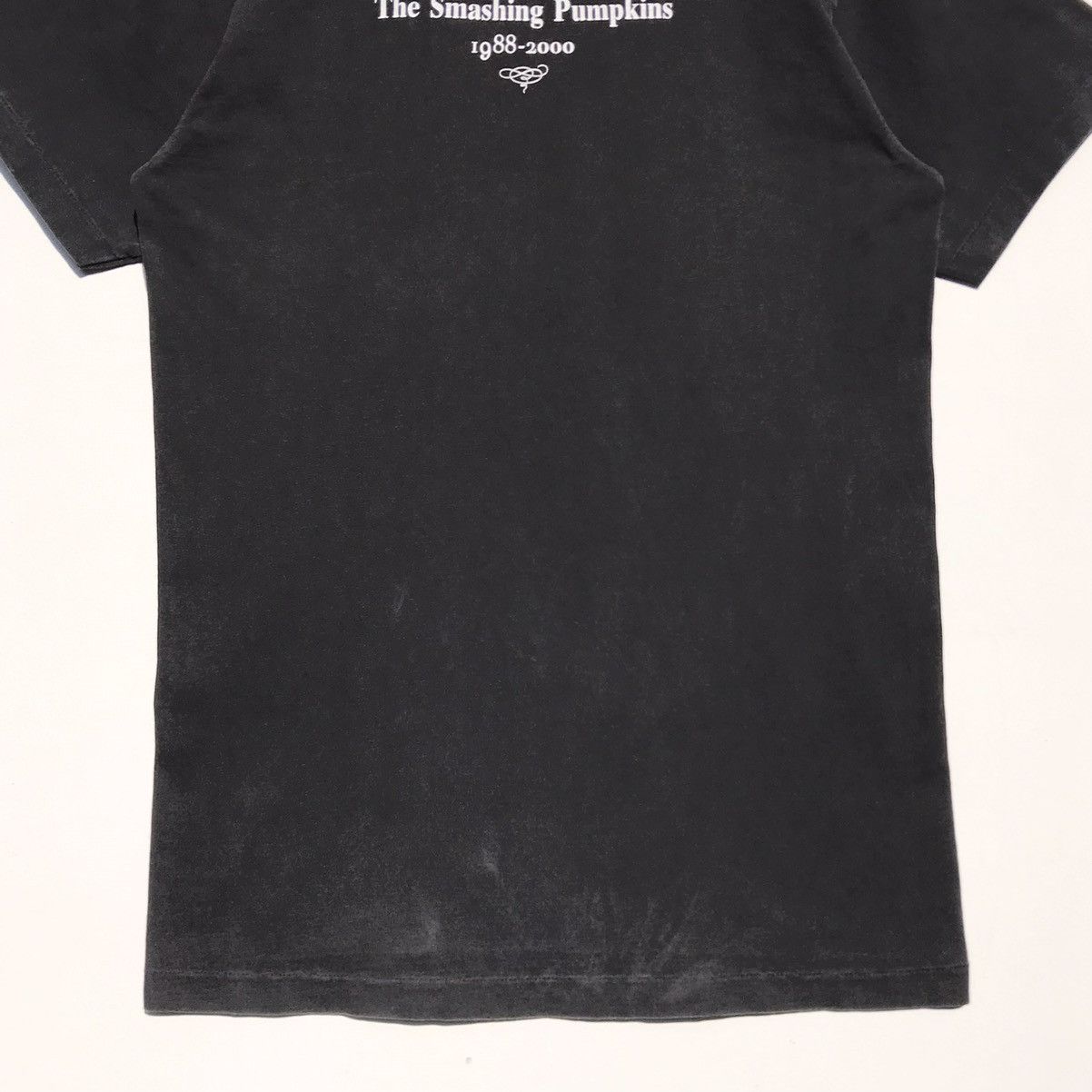 Band Tees Vintage The Smashing Pumpkins Band Tee Bootleg ©️2000 Size US S / EU 44-46 / 1 - 14 Thumbnail