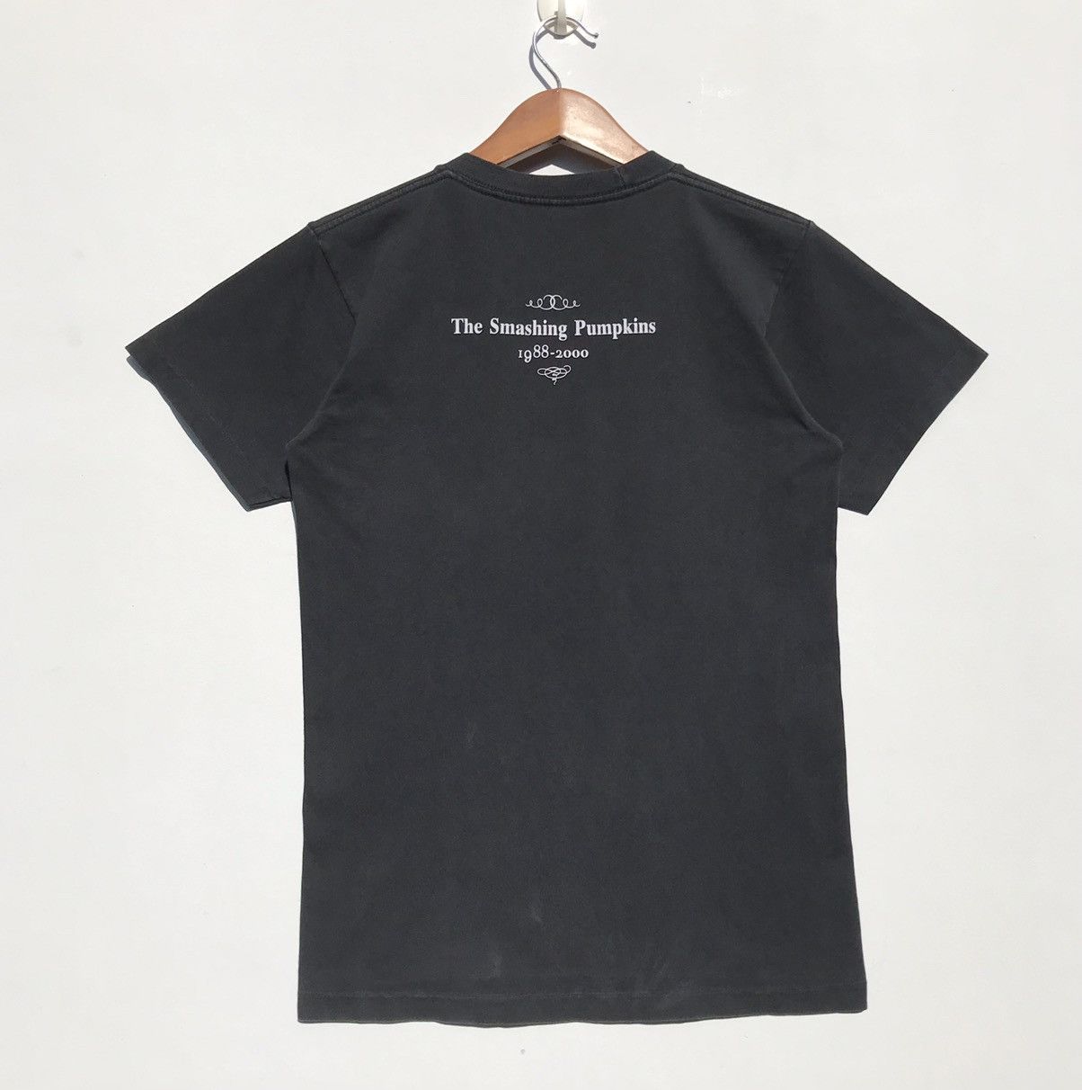 Band Tees Vintage The Smashing Pumpkins Band Tee Bootleg ©️2000 Size US S / EU 44-46 / 1 - 2 Thumbnail
