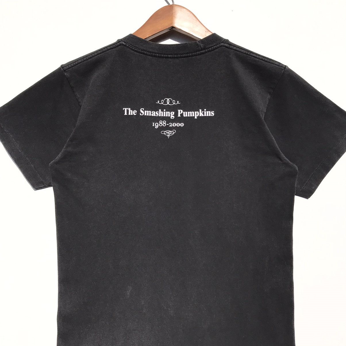 Band Tees Vintage The Smashing Pumpkins Band Tee Bootleg ©️2000 Size US S / EU 44-46 / 1 - 11 Thumbnail