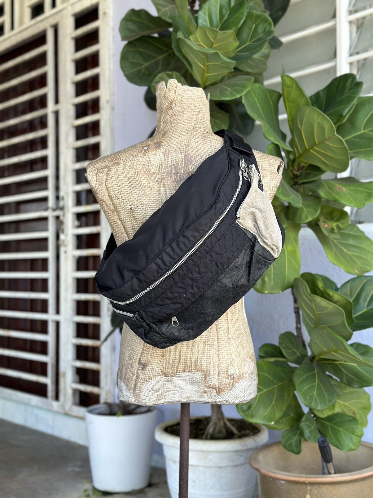 image of Avant Garde American In Paris A.i.p Bag in Black, Men's