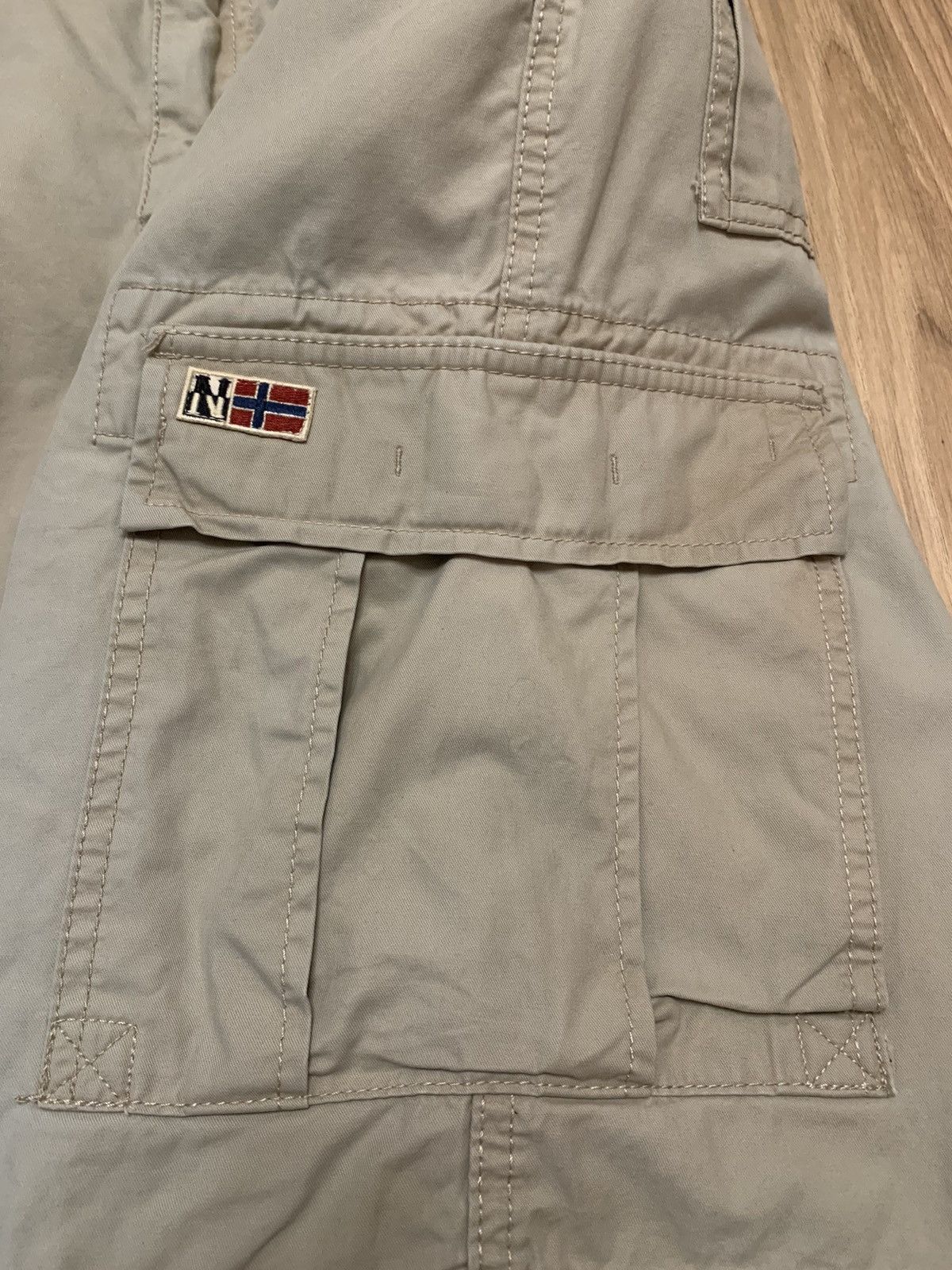 Napapijri Vintage Napapijri Cargo Shorts Size US 34 / EU 50 - 16 Thumbnail