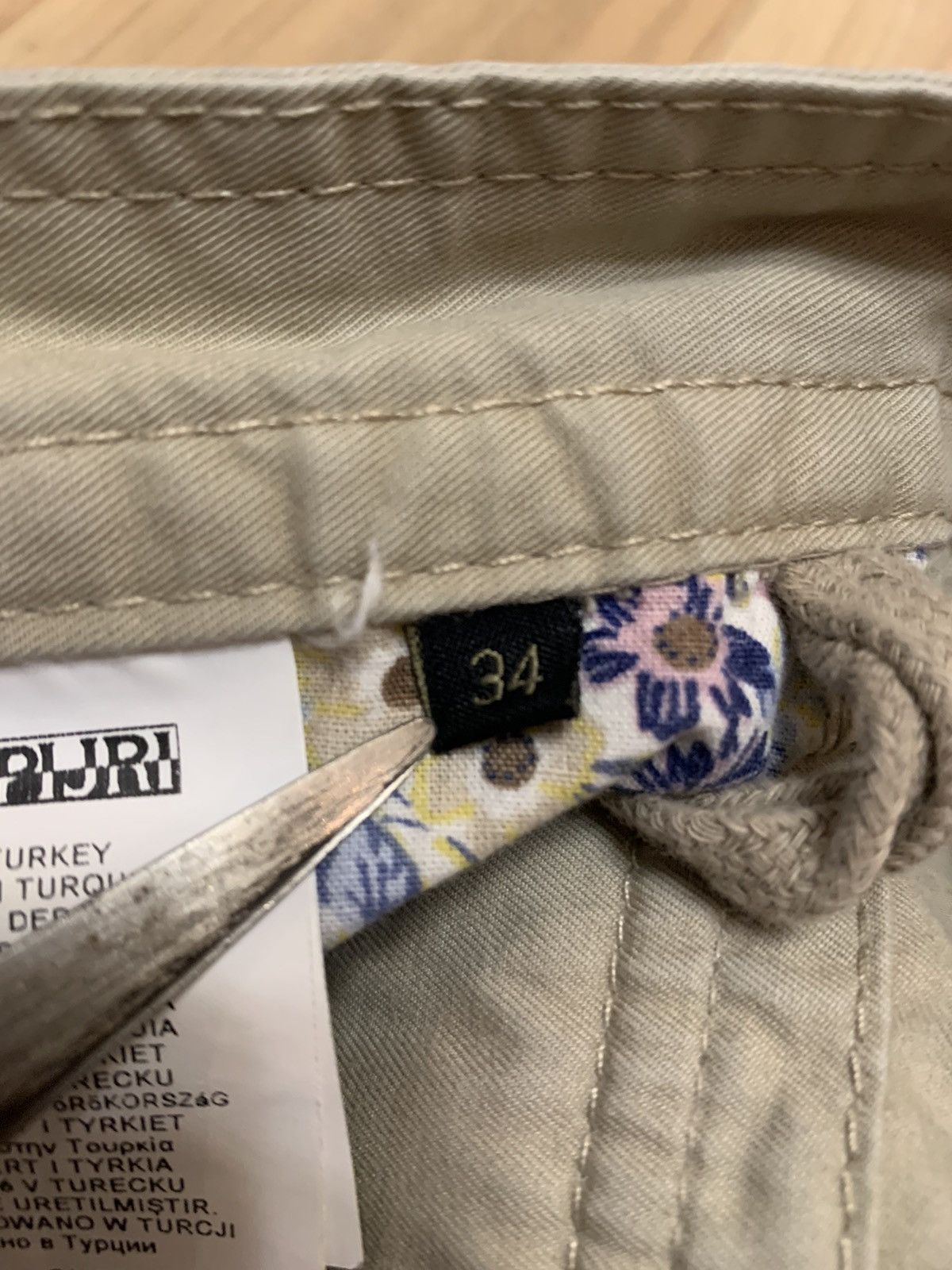 Napapijri Vintage Napapijri Cargo Shorts Size US 34 / EU 50 - 9 Thumbnail