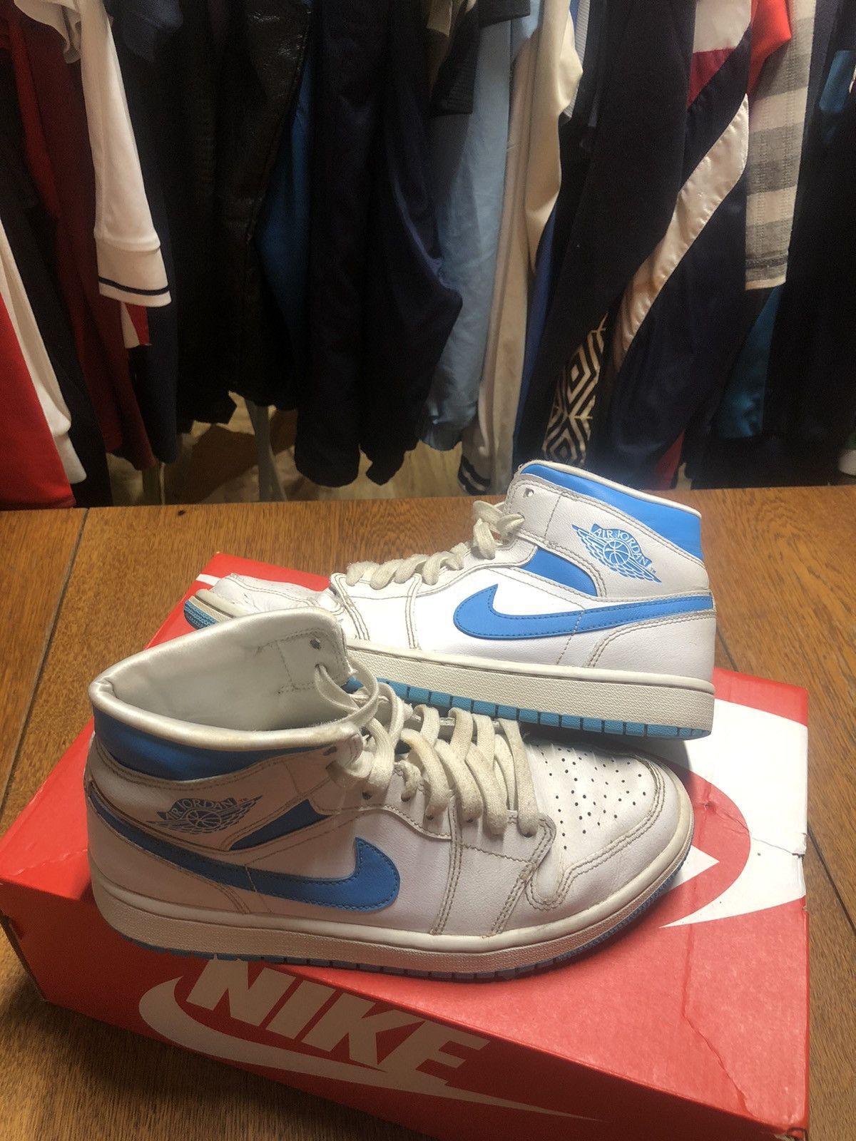 image of Jordan Nike Air Jordan White/blue High Sneakers in White Blue, Men's (Size 8)
