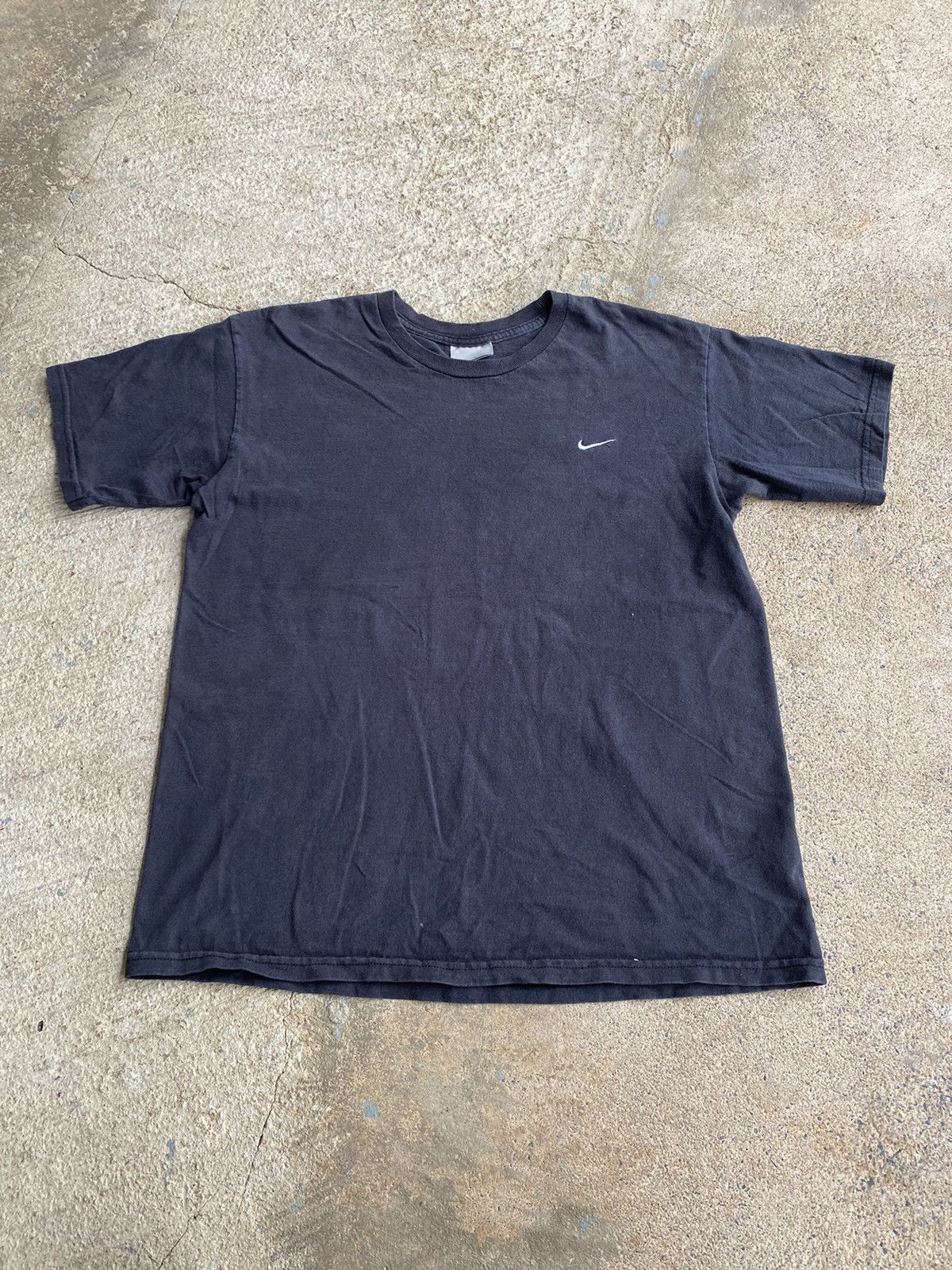 Nike × Vintage Vintage Y2K Nike Embroidered Swoosh Essential Shirt Size US M / EU 48-50 / 2 - 1 Thumbnail