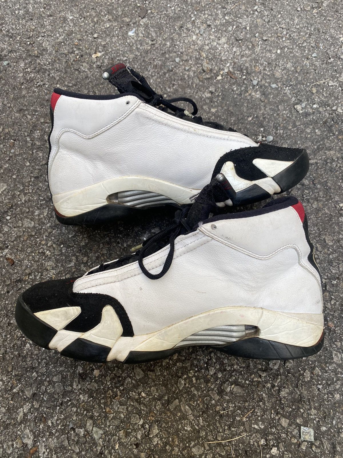 Jordan Brand Air Jordan 14 Retro 2014 Black Toe 2014 Size US 9 / EU 42 - 5 Thumbnail