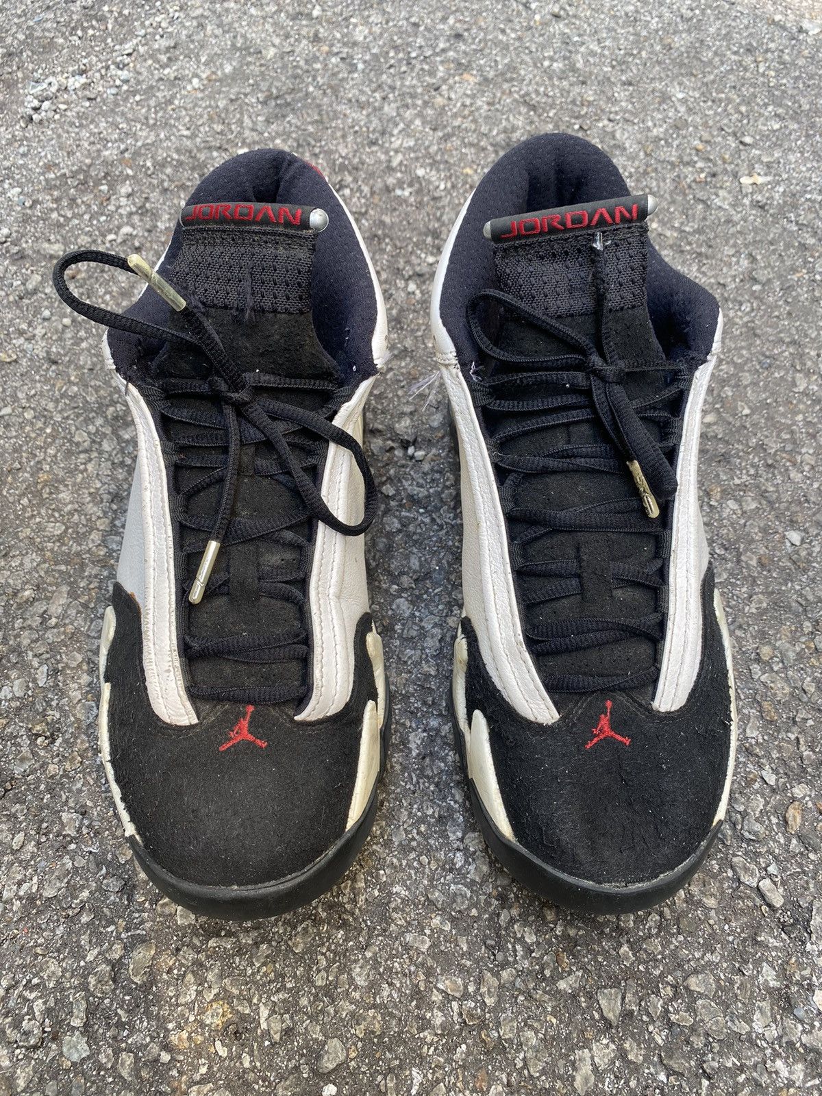 Jordan Brand Air Jordan 14 Retro 2014 Black Toe 2014 Size US 9 / EU 42 - 3 Thumbnail