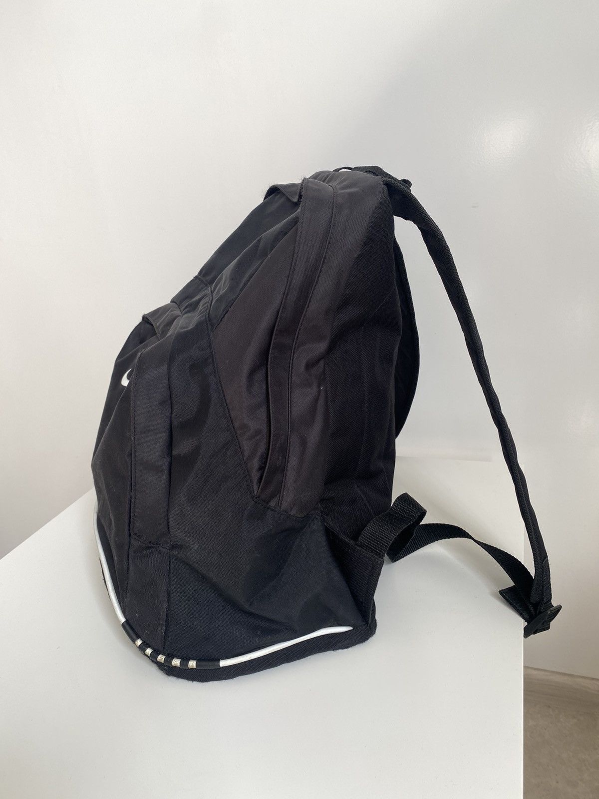 Nike × Vintage Vintage Nike bag pack Y2K Size ONE SIZE - 3 Thumbnail