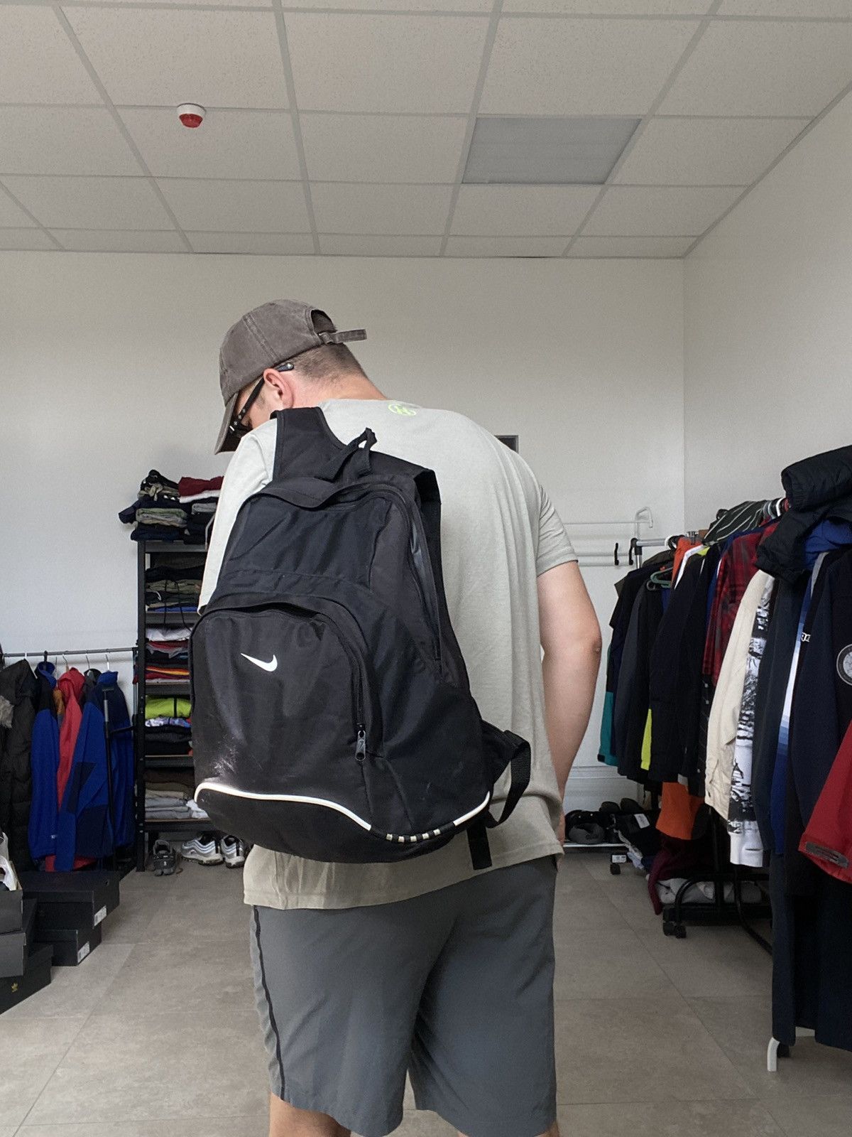 Nike × Vintage Vintage Nike bag pack Y2K Size ONE SIZE - 14 Thumbnail