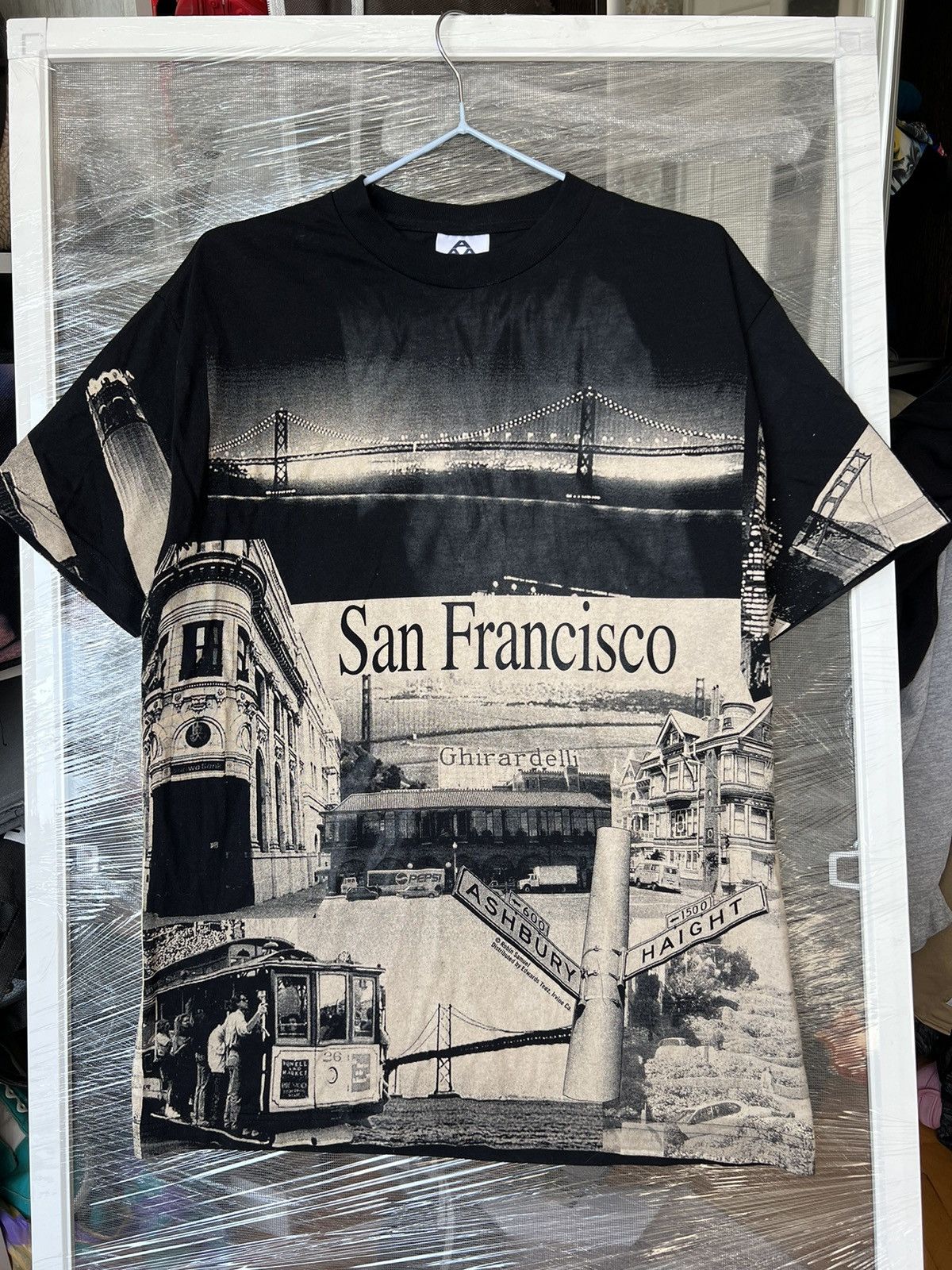 Vintage Robin Samuel San Francisco Haight Ashbury All Over Print Tee Size US M / EU 48-50 / 2 - 1 Thumbnail