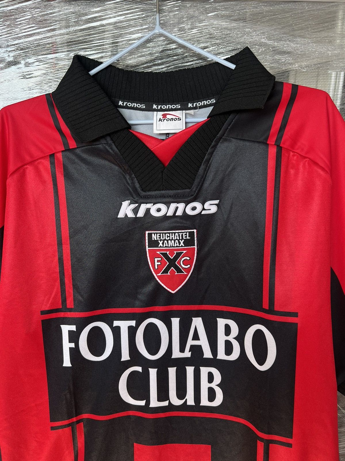 Vintage NEUCHATEL XAMAX FC 2000/2001 HOME FOOTBALL SHIRT SIZE L Size US L / EU 52-54 / 3 - 2 Thumbnail