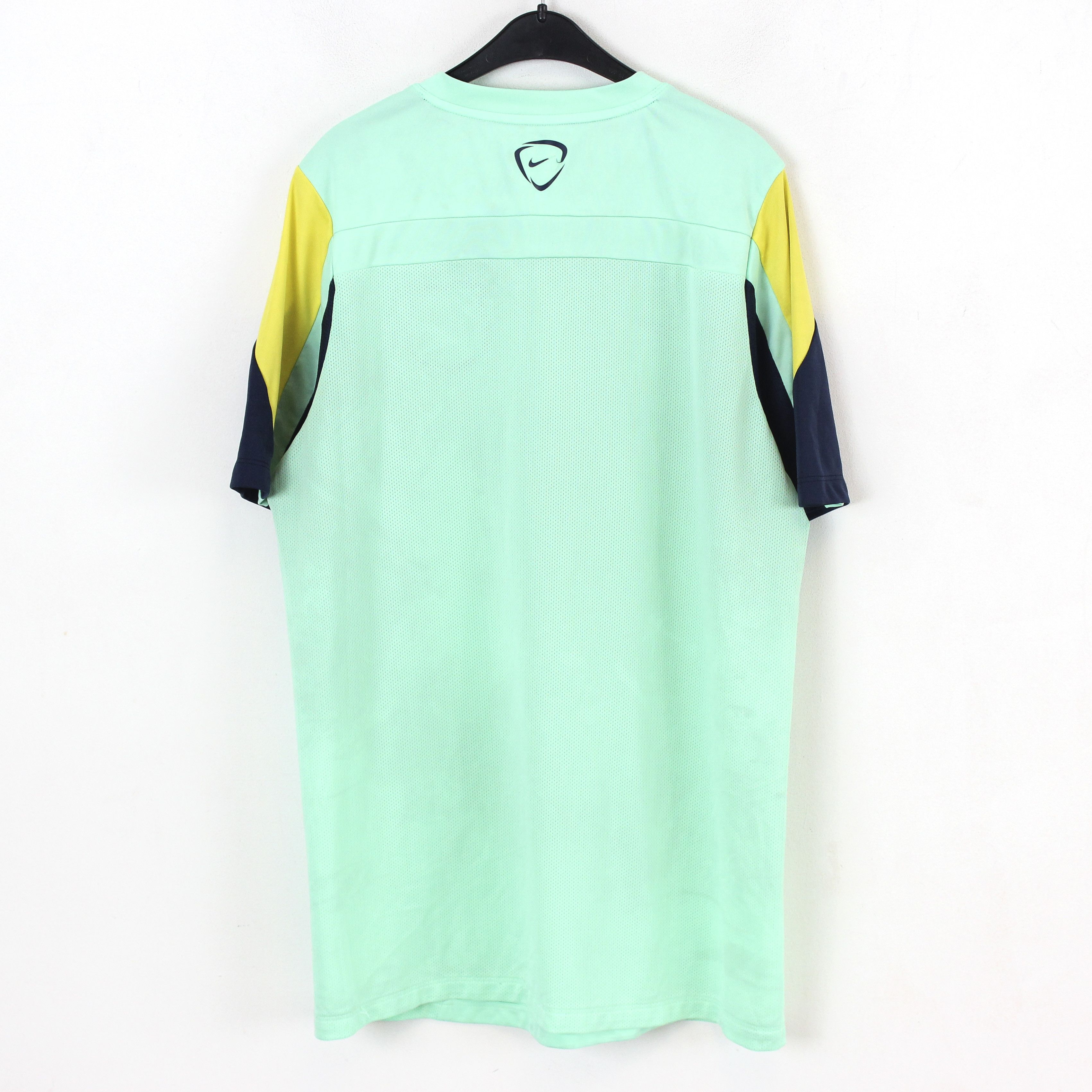 Nike FC Barcelona Mens L Soccer Training Jersey 2013 2014 Shirt Size US L / EU 52-54 / 3 - 3 Thumbnail