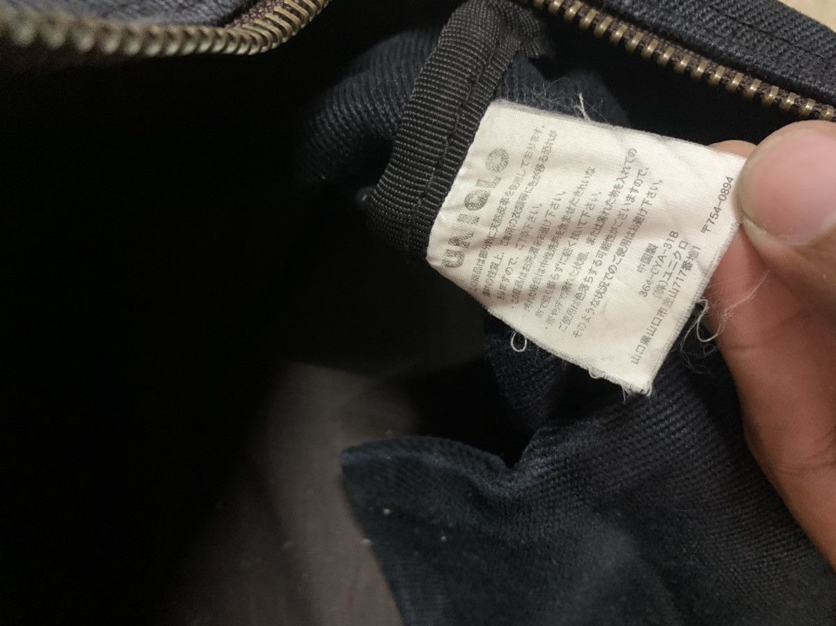 Uniqlo Uniqlo distressed sling bag Size ONE SIZE - 12 Thumbnail