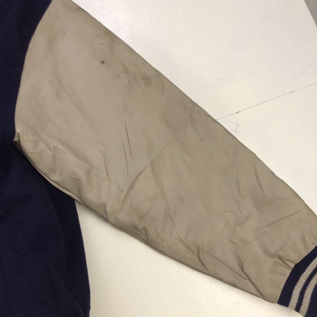 Japanese Brand Suntory Coffee Boss Synthetic Leather Sleeve Varsity Jacket Size US M / EU 48-50 / 2 - 13 Thumbnail