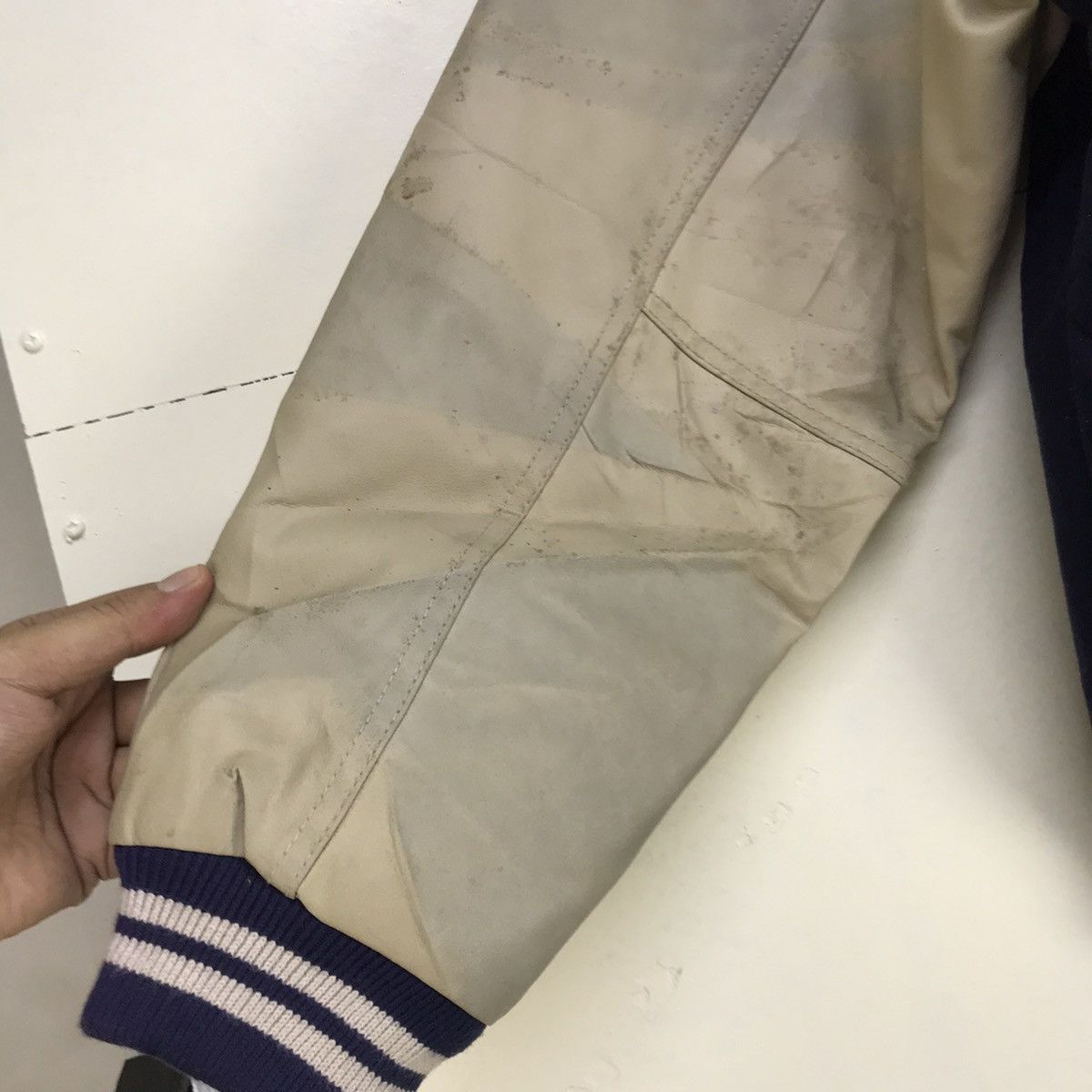 Japanese Brand Suntory Coffee Boss Synthetic Leather Sleeve Varsity Jacket Size US M / EU 48-50 / 2 - 18 Thumbnail