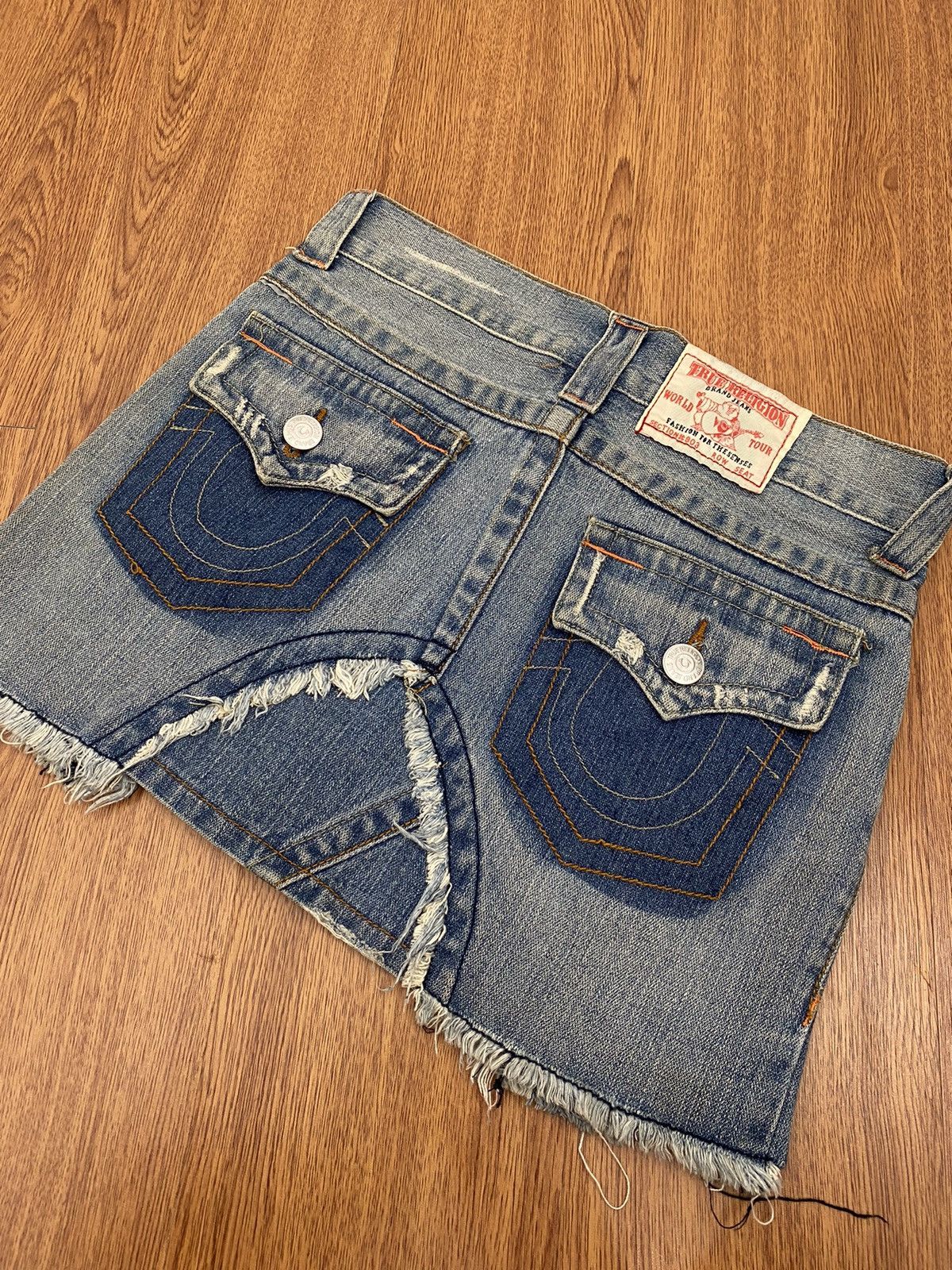 True Religion Y2K True religion patcwork jeans mini skirt Size 27" / US 4 / IT 40 - 4 Thumbnail