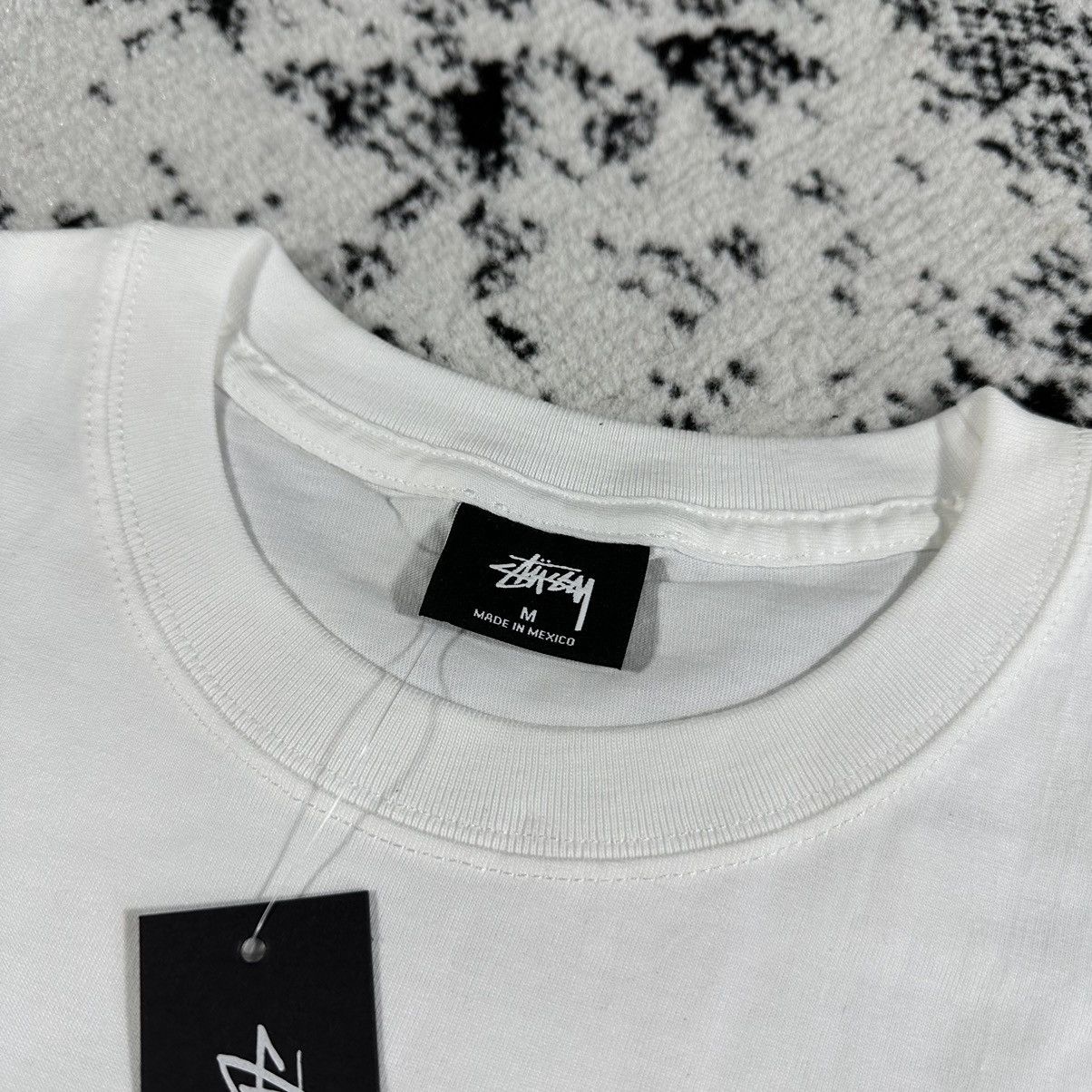 Other STUSSY LEVITATE POSITIVE VIBRATIONS WHITE - MEDIUM Size US M / EU 48-50 / 2 - 4 Thumbnail