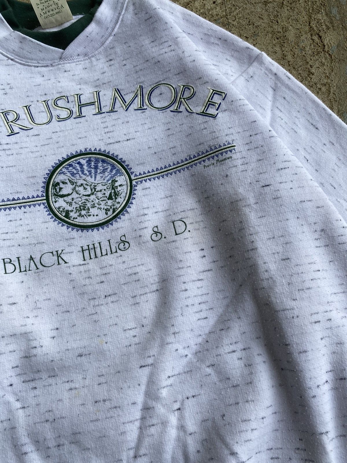 Japanese Brand × Vintage Vintage Crazy 90s Mount Rushmore Sweatshirt Size US M / EU 48-50 / 2 - 3 Thumbnail